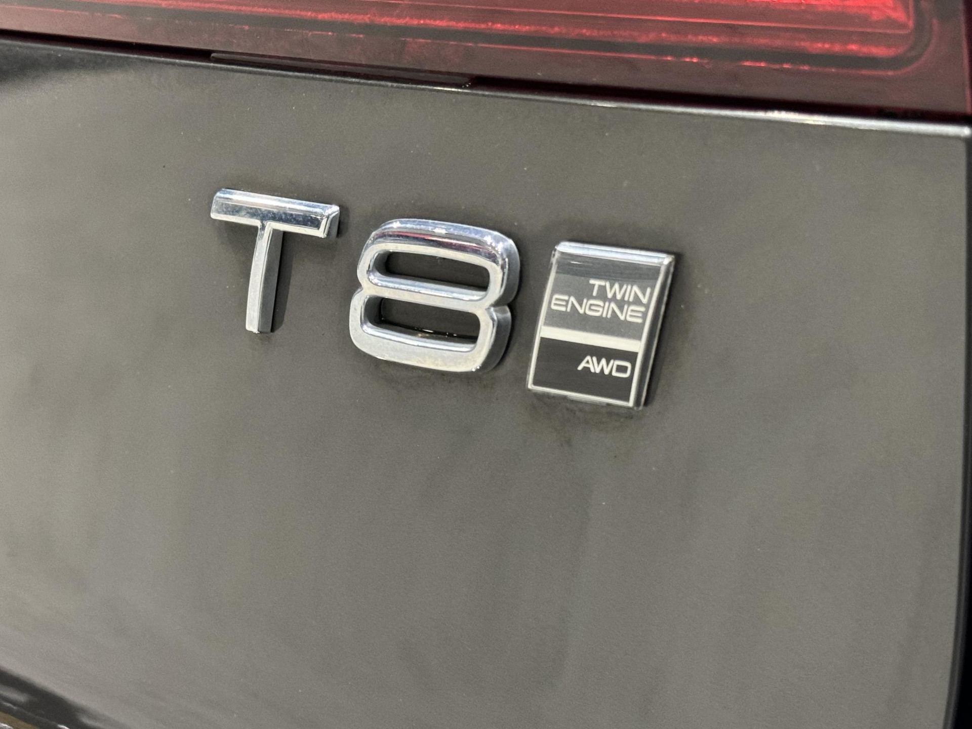 Volvo V90 2.0 T8 AWD Momentum Pro JJN87J