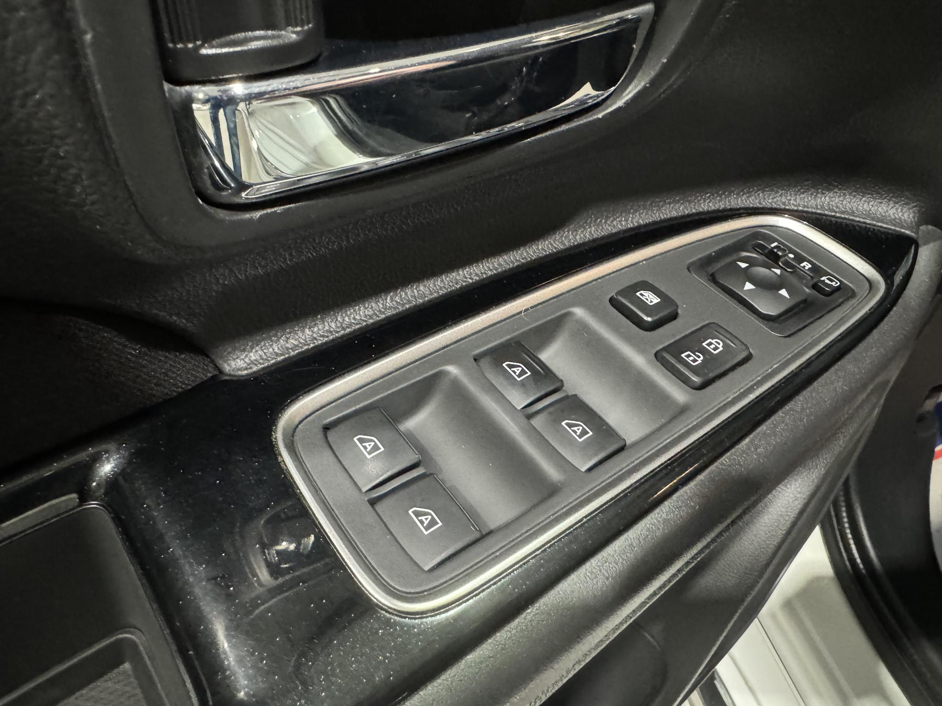 Mitsubishi Outlander 2.4 PHEV Pure J814FT