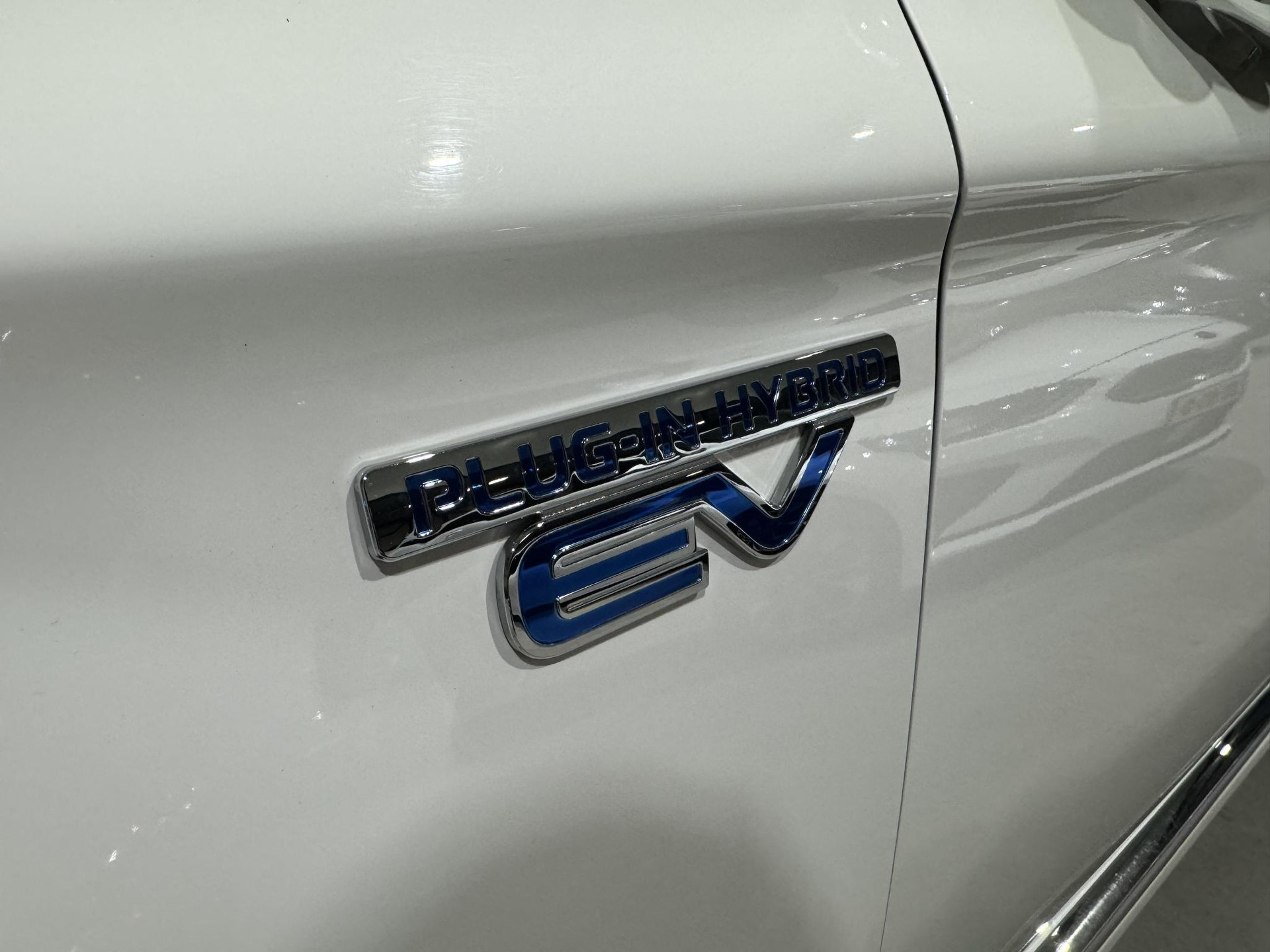 Mitsubishi Outlander 2.4 PHEV Pure J814FT