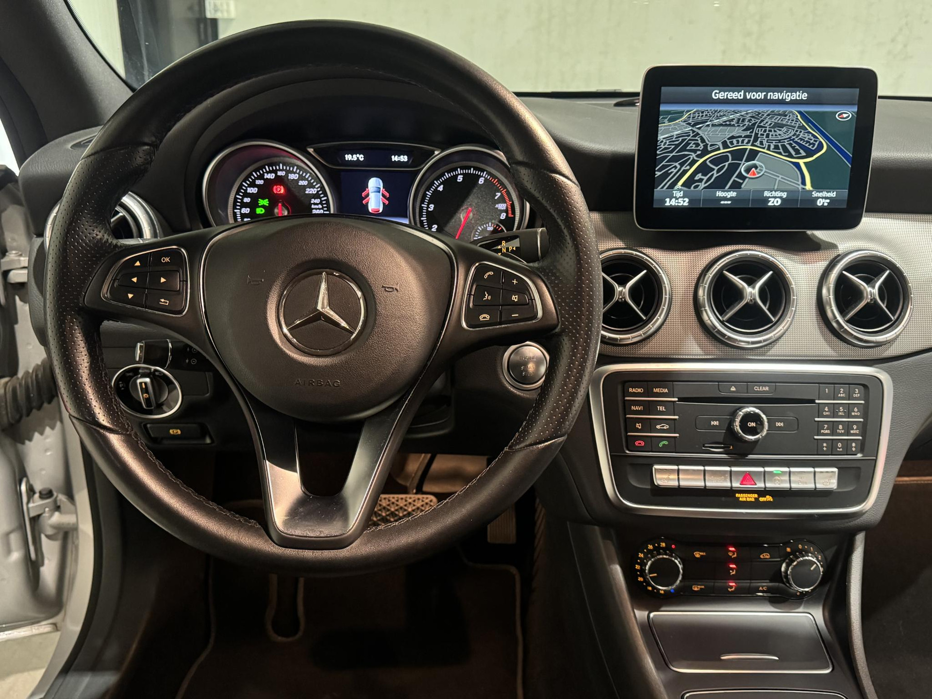 Mercedes-Benz CLA-Klasse Shooting Brake 180 Urban ZL368R