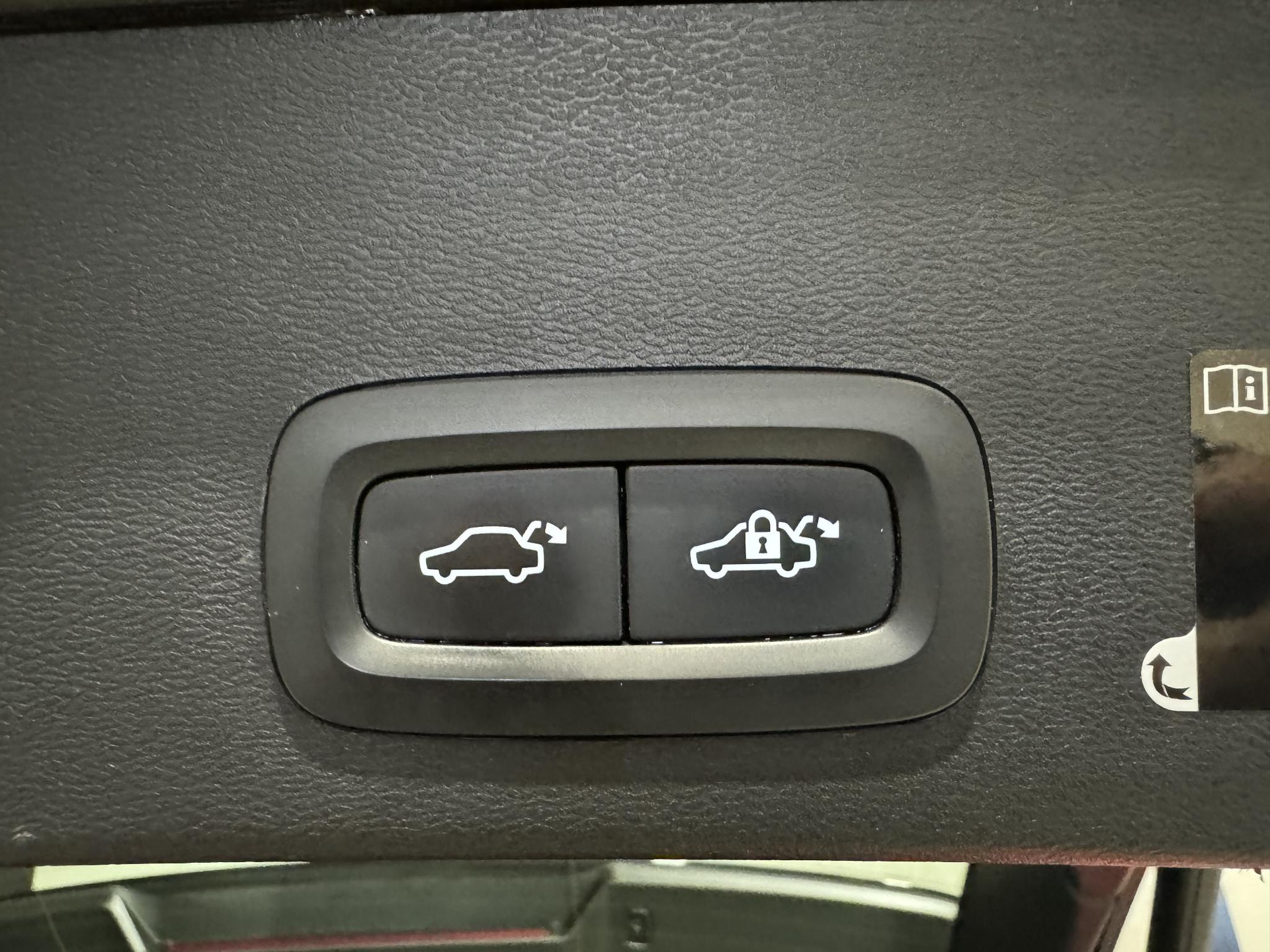 Volvo XC40 1.5 T5 Recharge Inscription JTZ40S