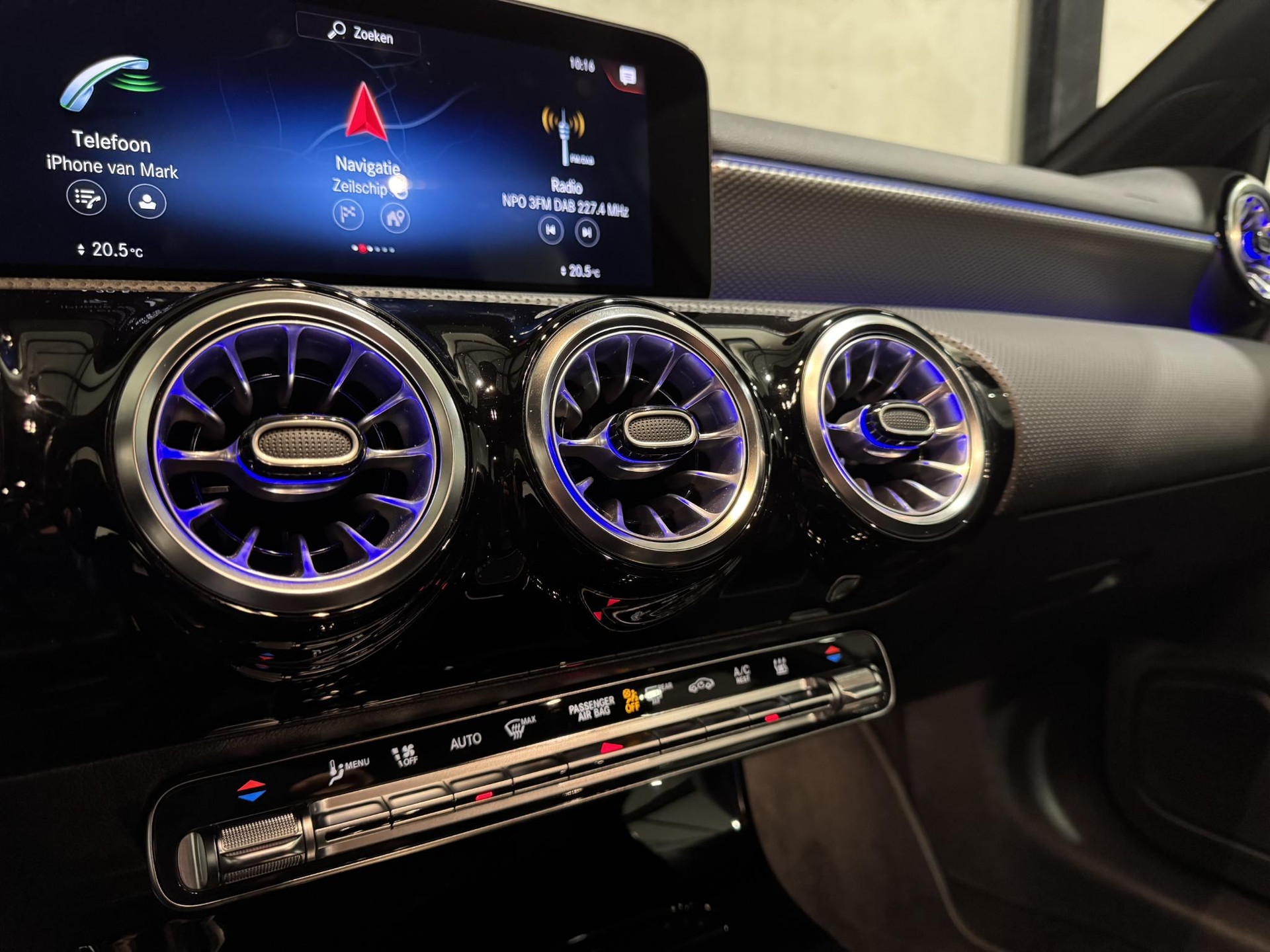 Mercedes-Benz A-Klasse 250 e Business JVP41R