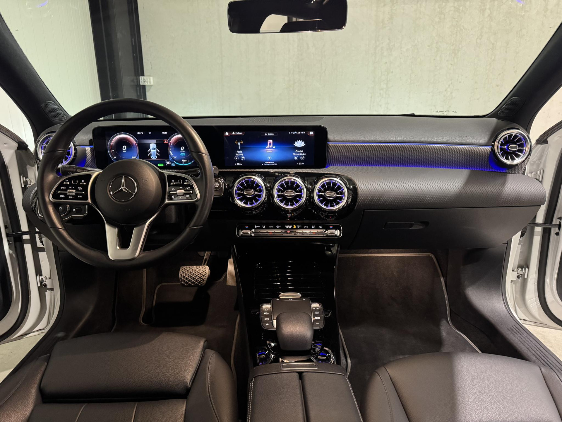 Mercedes-Benz A-Klasse 250 e Business JVP41R