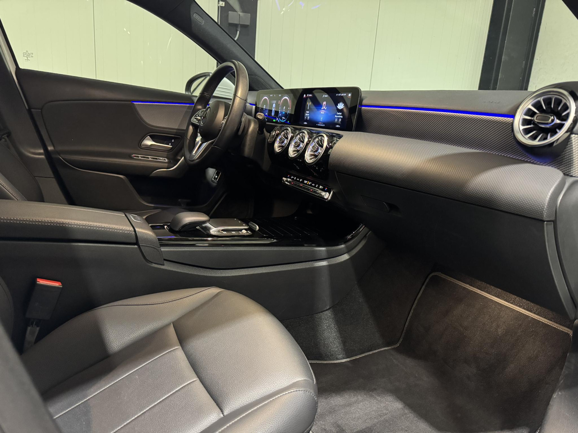 Mercedes-Benz A-Klasse 250 e Business JVP41R