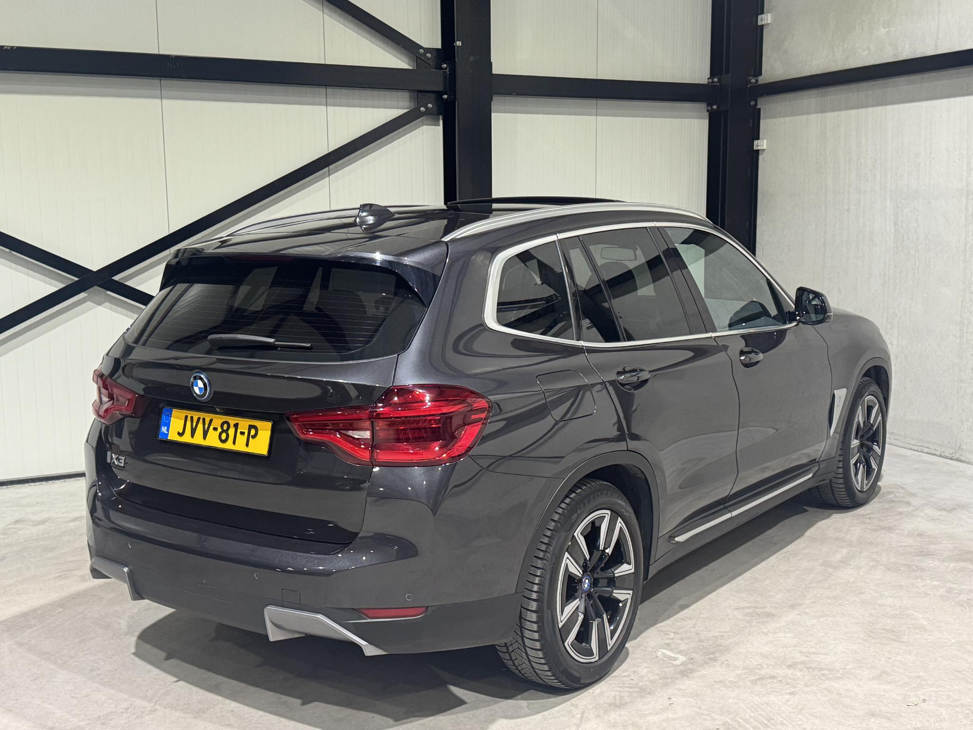 BMW iX3 Executive 80 kWh JVV81P