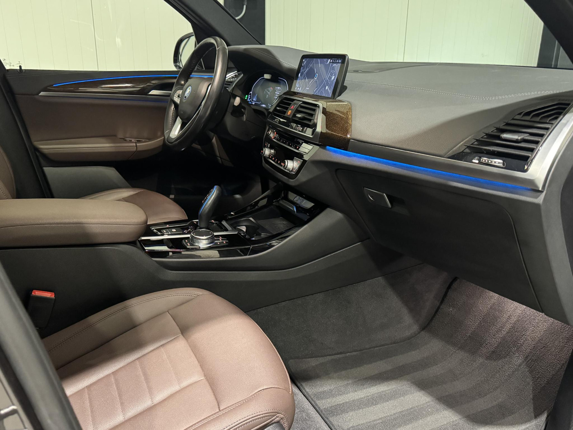 BMW iX3 Executive 80 kWh JVV81P