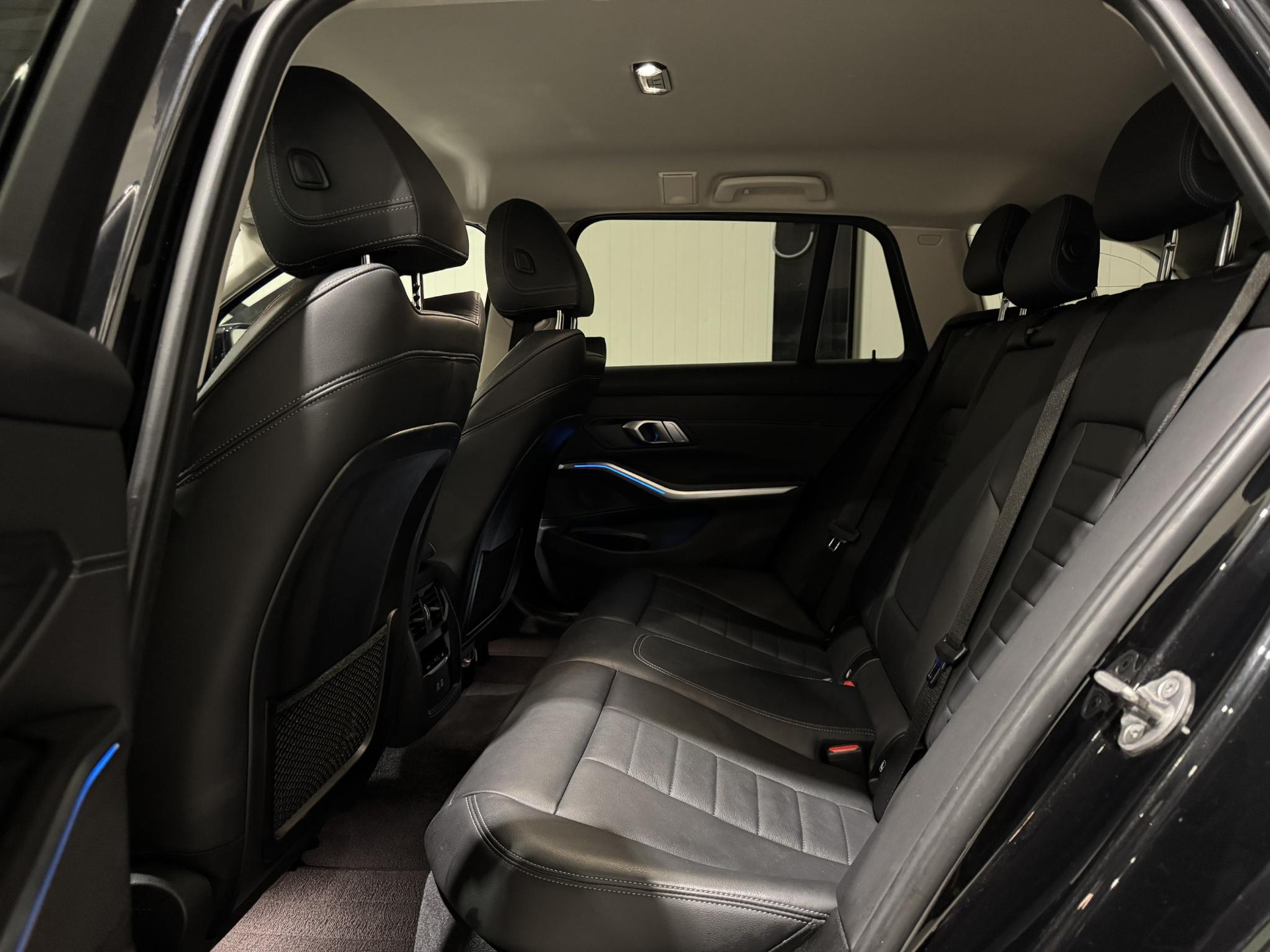 BMW 3 Serie Touring 320e Business JVZ21F