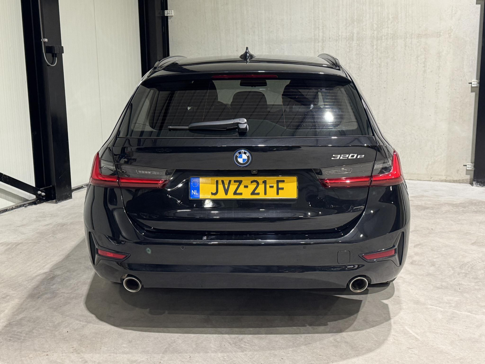 BMW 3 Serie Touring 320e Business JVZ21F