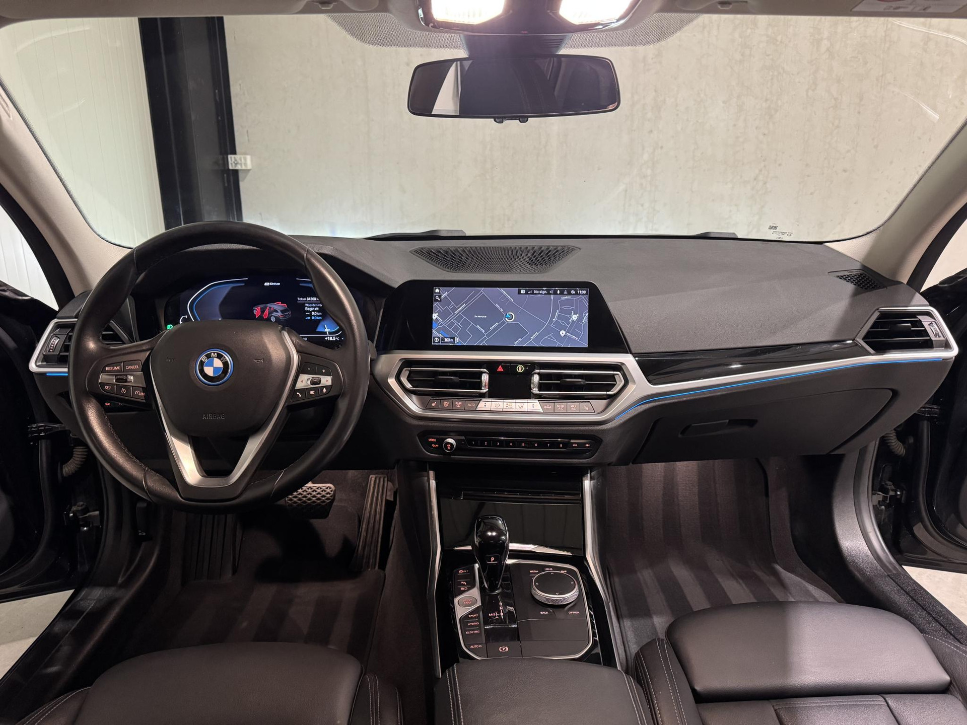 BMW 3 Serie Touring 320e Business JVZ21F