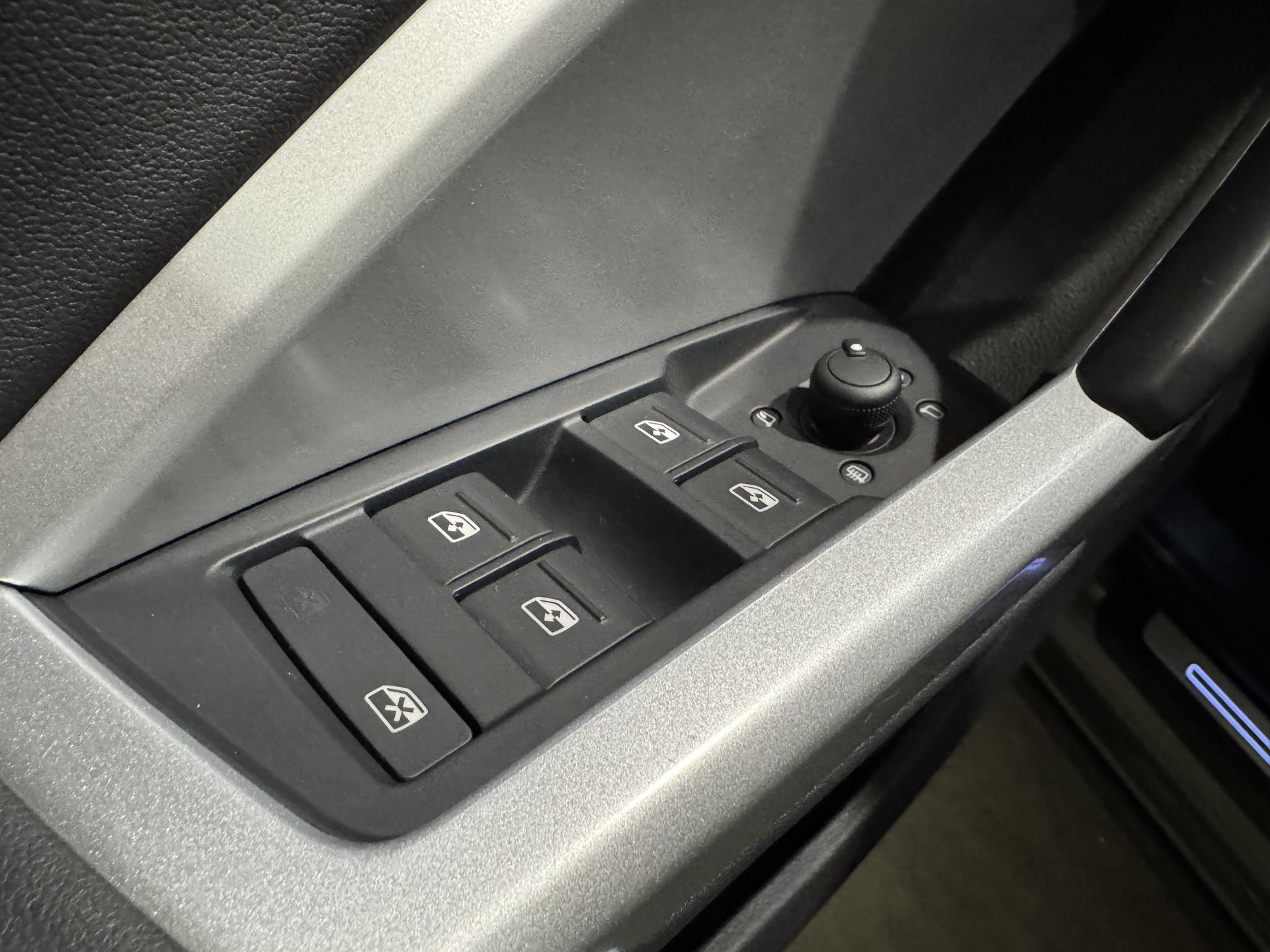 Audi Q3 45 TFSI e Business Edition JXL11S