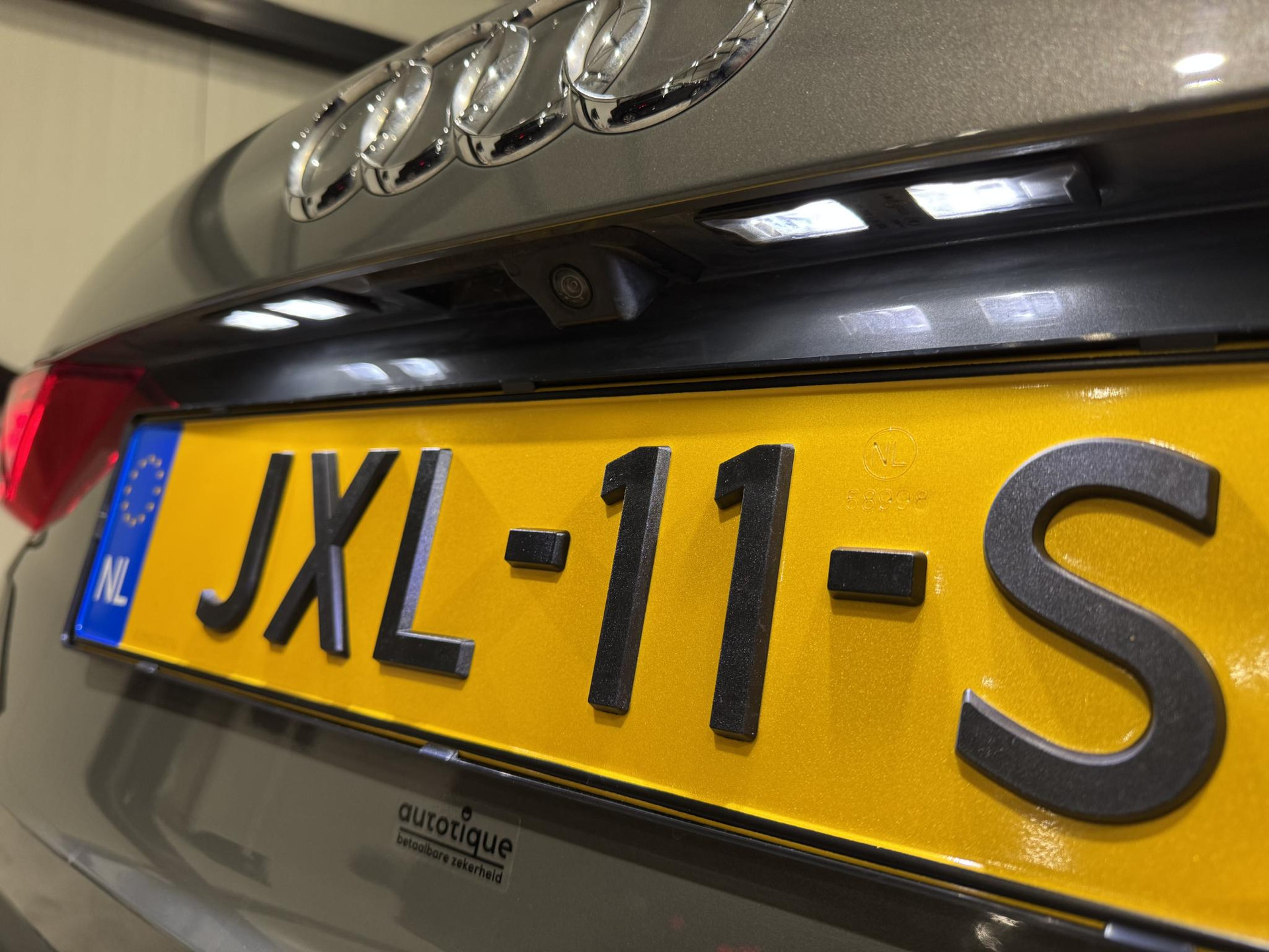 Audi Q3 45 TFSI e Business Edition JXL11S