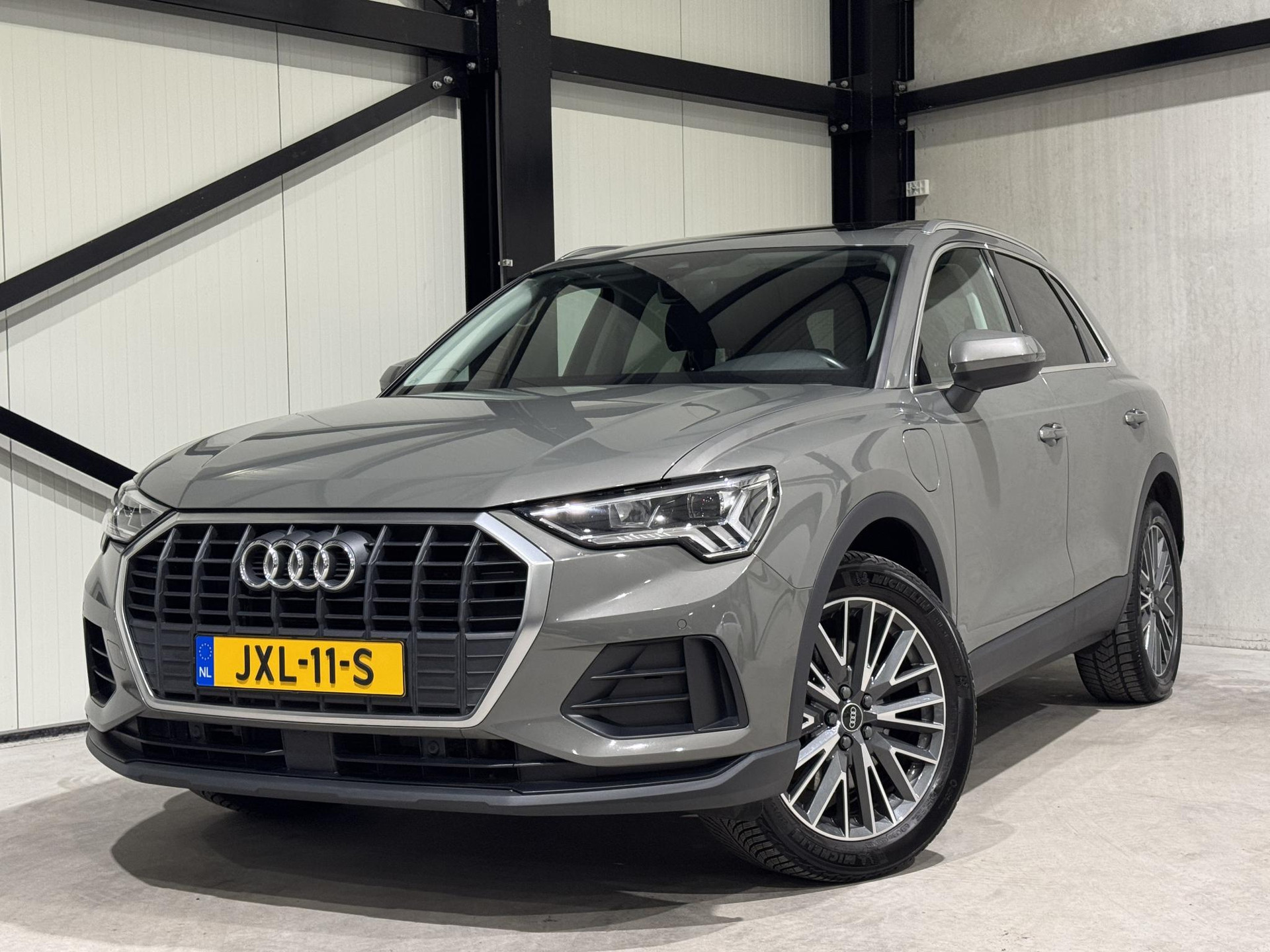 Audi Q3 45 TFSI e Business Edition JXL11S