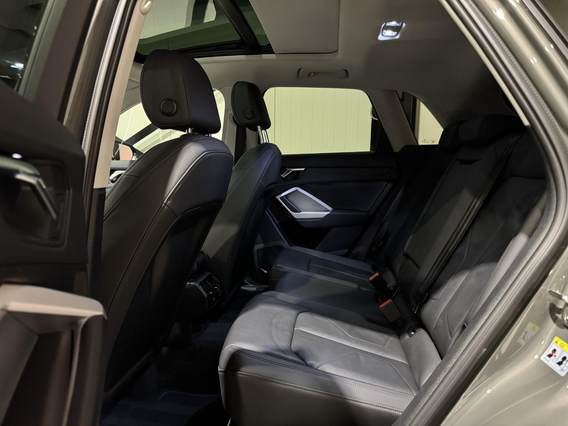 Audi Q3 45 TFSI e Business Edition JXL11S