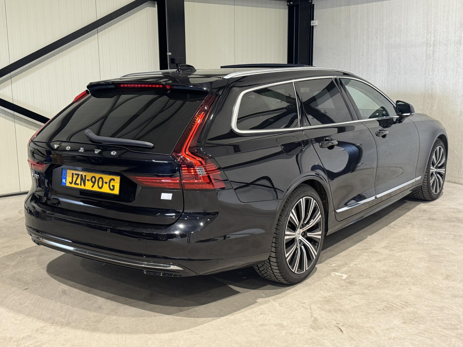 Volvo V90 2.0 T6 AWD Inscription JZN90G