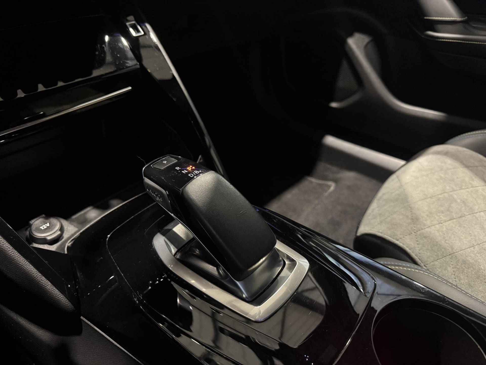 Peugeot e-2008 EV GT Pack 50 kWh P533PL