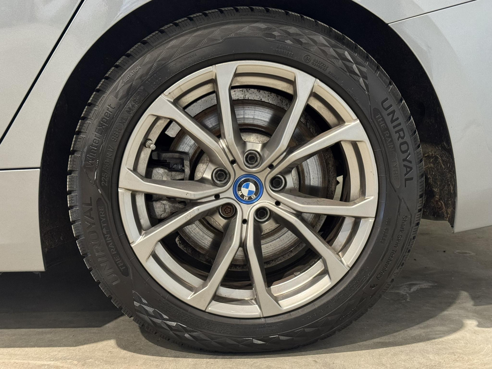 BMW 3 Serie Touring 320e JZV03F