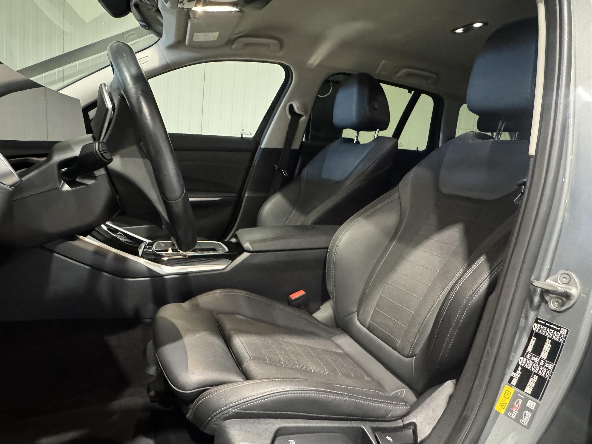 BMW 3 Serie Touring 320e JZV03F