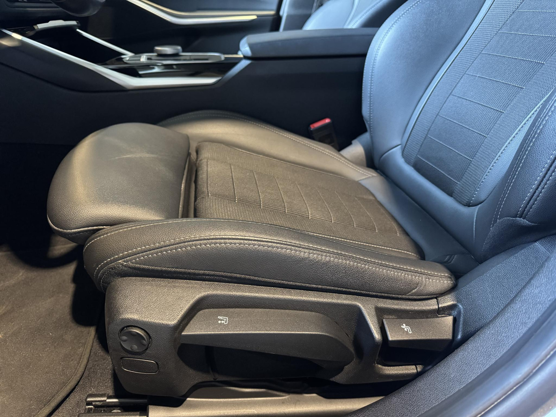 BMW 3 Serie Touring 320e JZV03F