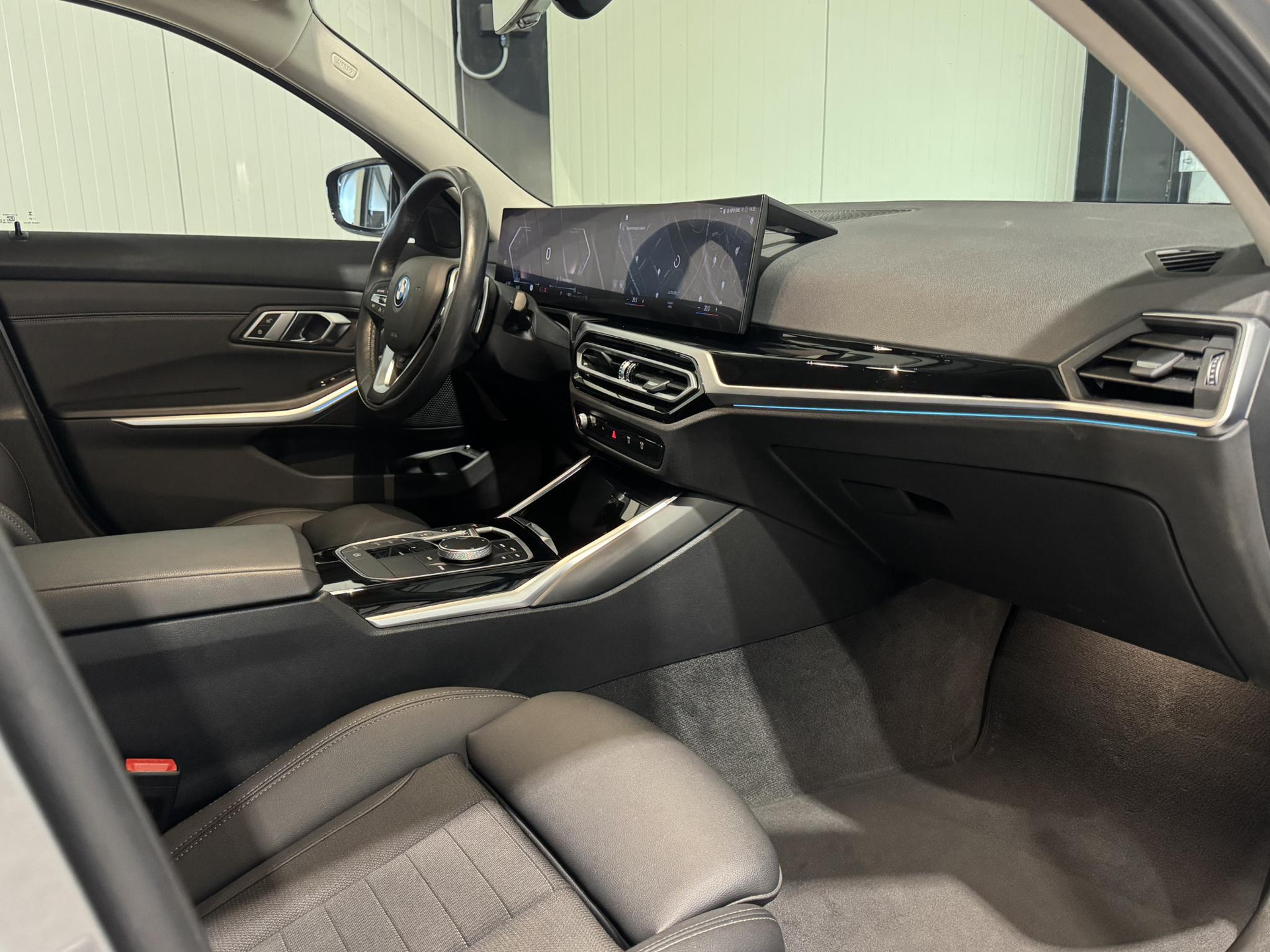 BMW 3 Serie Touring 320e JZV03F