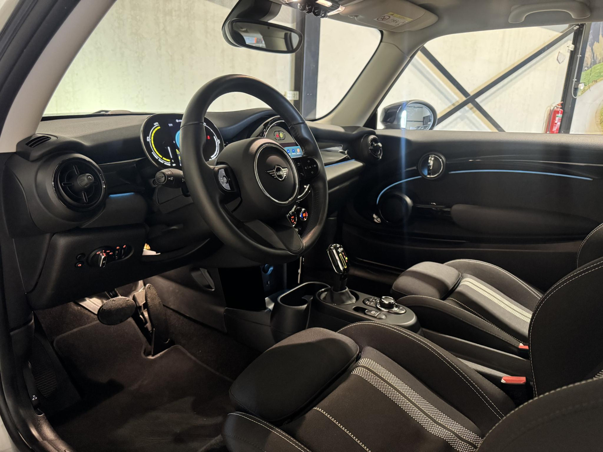 MINI Mini Electric Cooper SE 33 kWh JZS66K