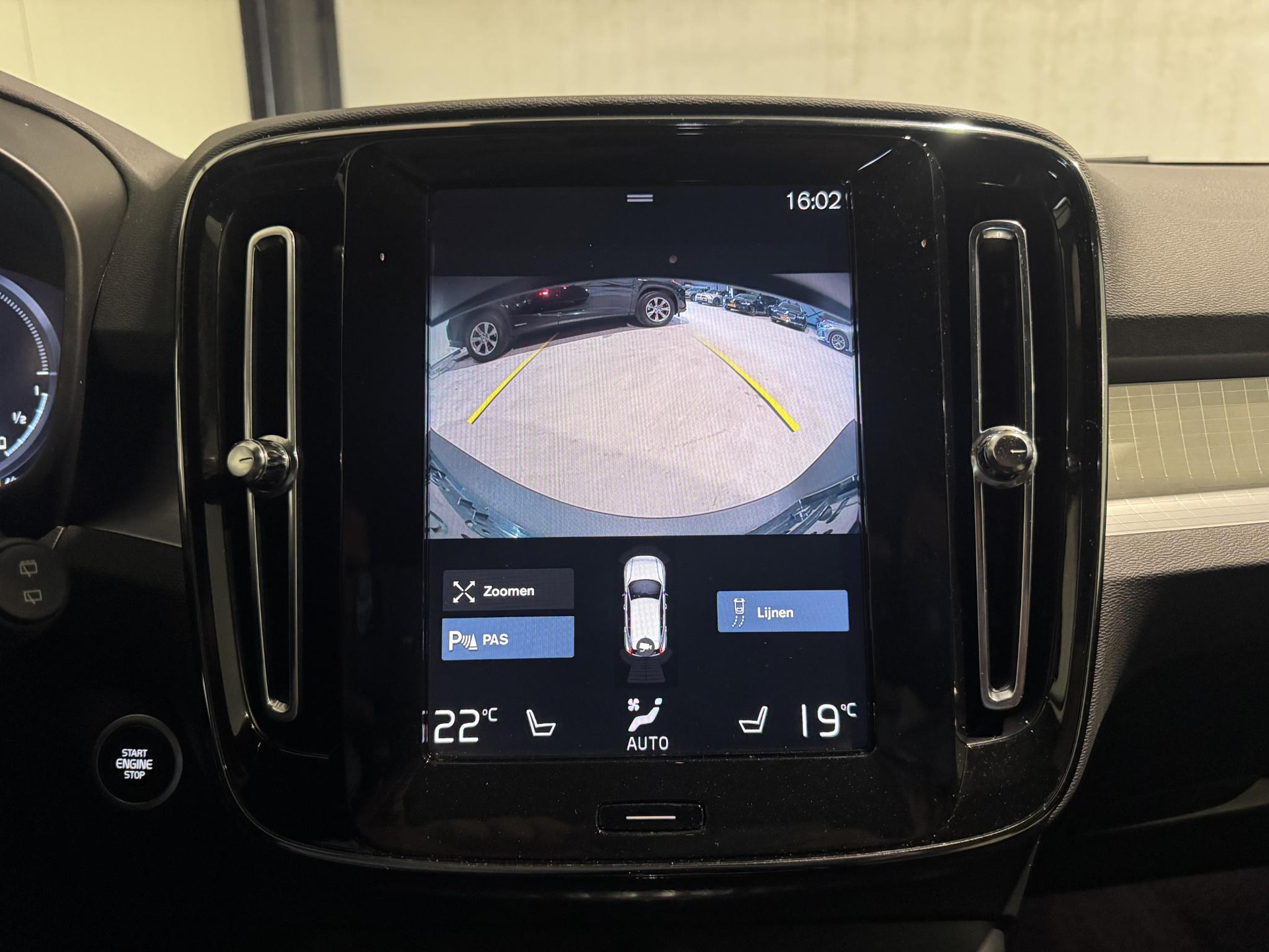 Volvo XC40 1.5 T4 Recharge Inscription Expression JZR81V