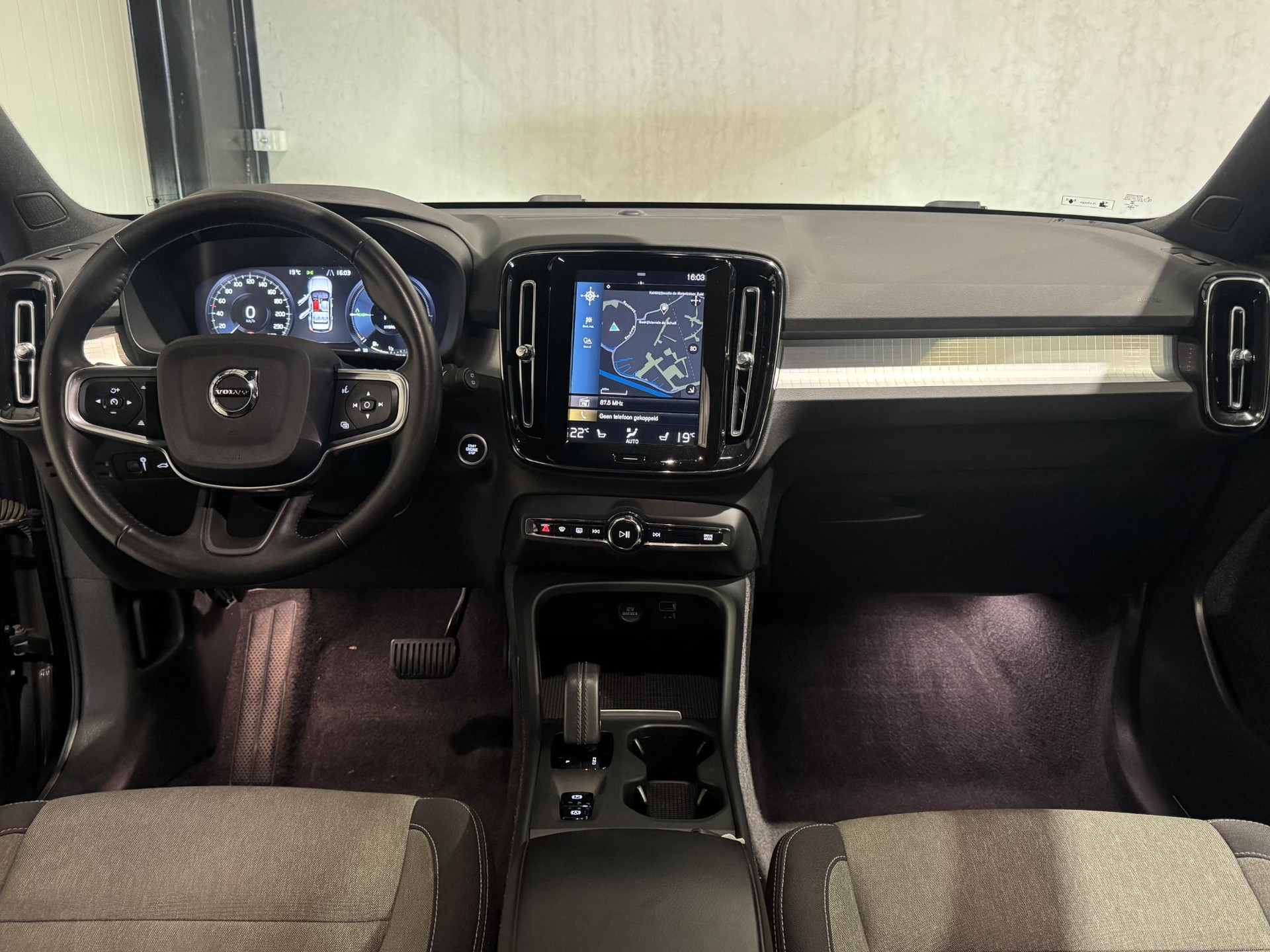 Volvo XC40 1.5 T4 Recharge Inscription Expression JZR81V