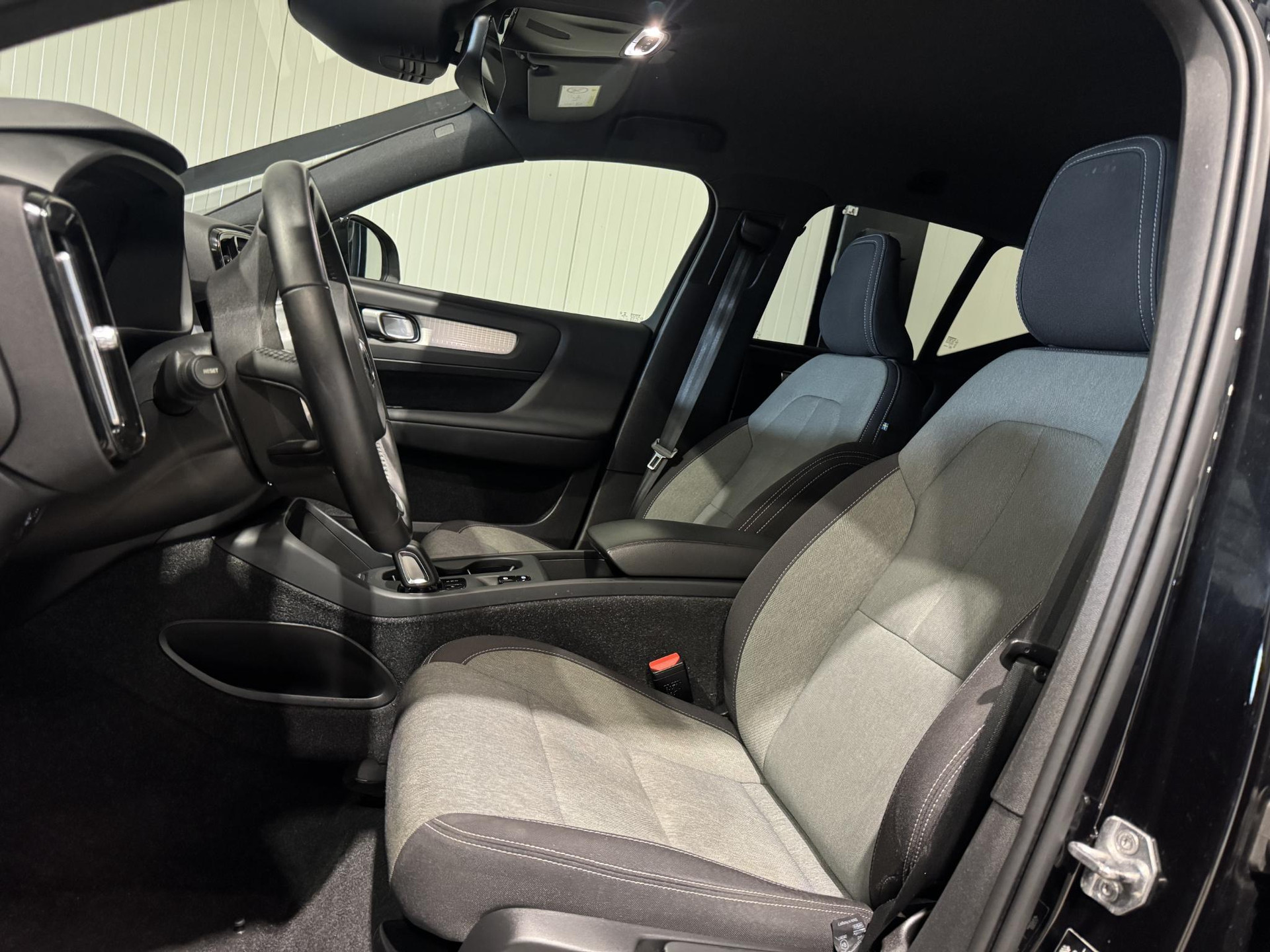 Volvo XC40 1.5 T4 Recharge Inscription Expression JZR81V