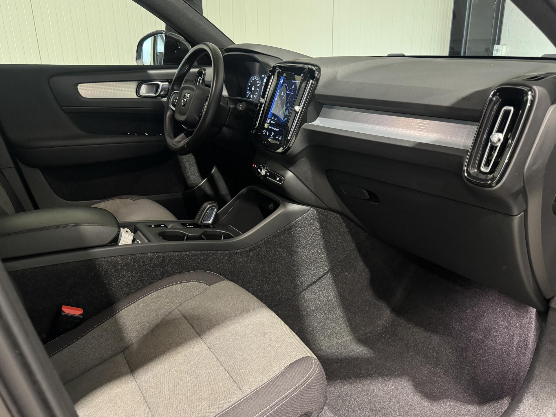 Volvo XC40 1.5 T4 Recharge Inscription Expression JZR81V