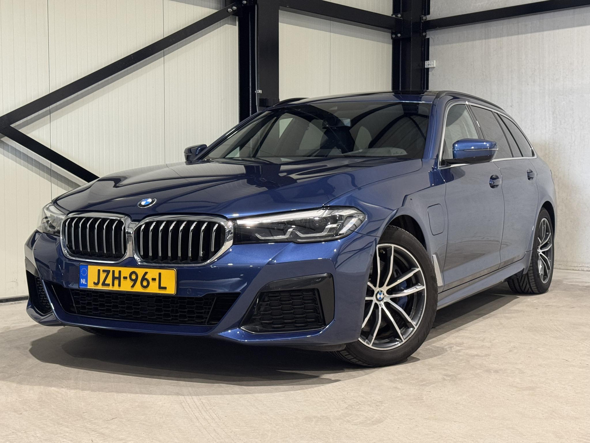 BMW 5 Serie Touring 530e M-Sport JZH96L