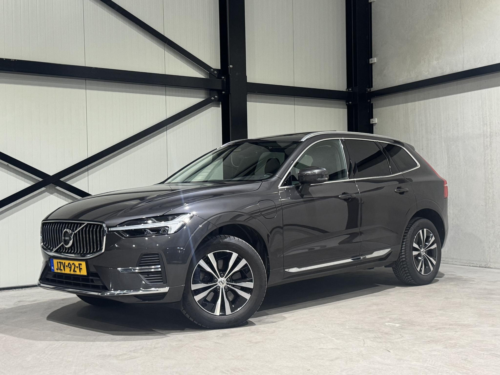 Volvo XC60 2.0 Recharge T6 AWD Inscription Expr. JZV92F