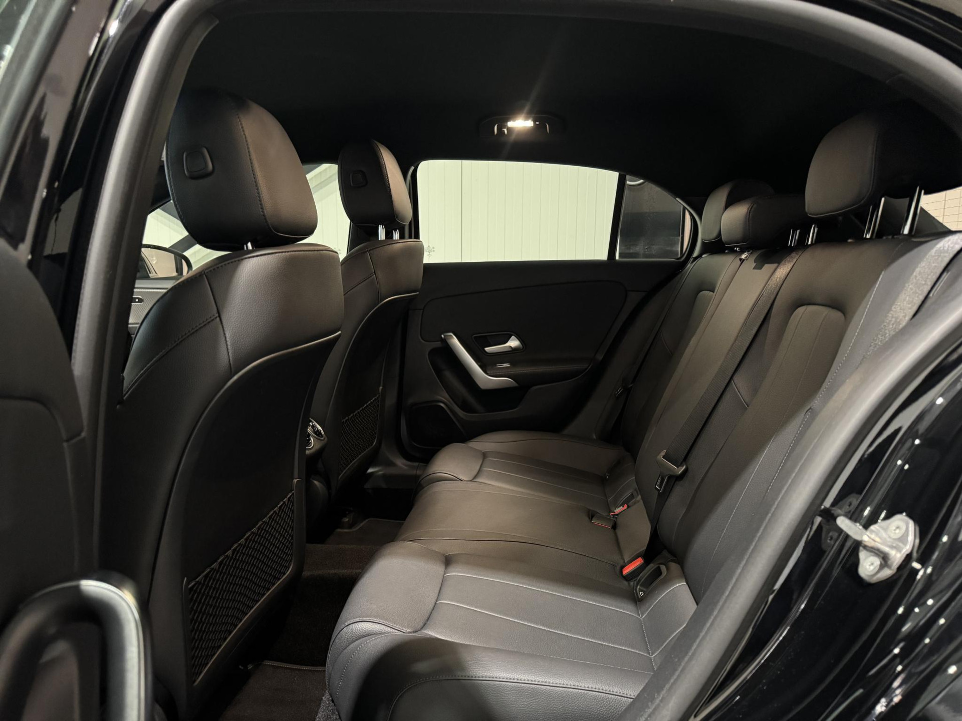 Mercedes-Benz A-Klasse 250 e Business KDF38N