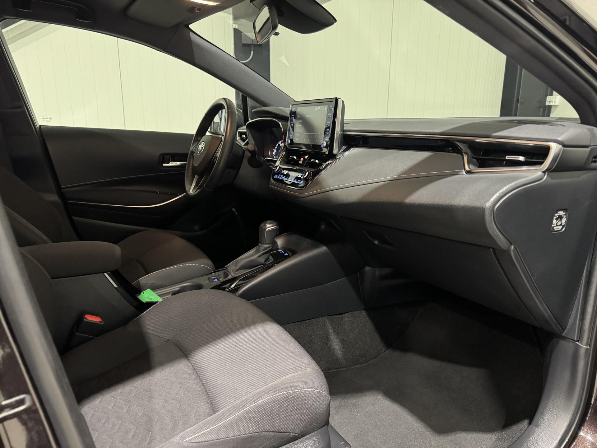 Toyota Corolla Touring Sports 1.8 Hybrid Business K723LT