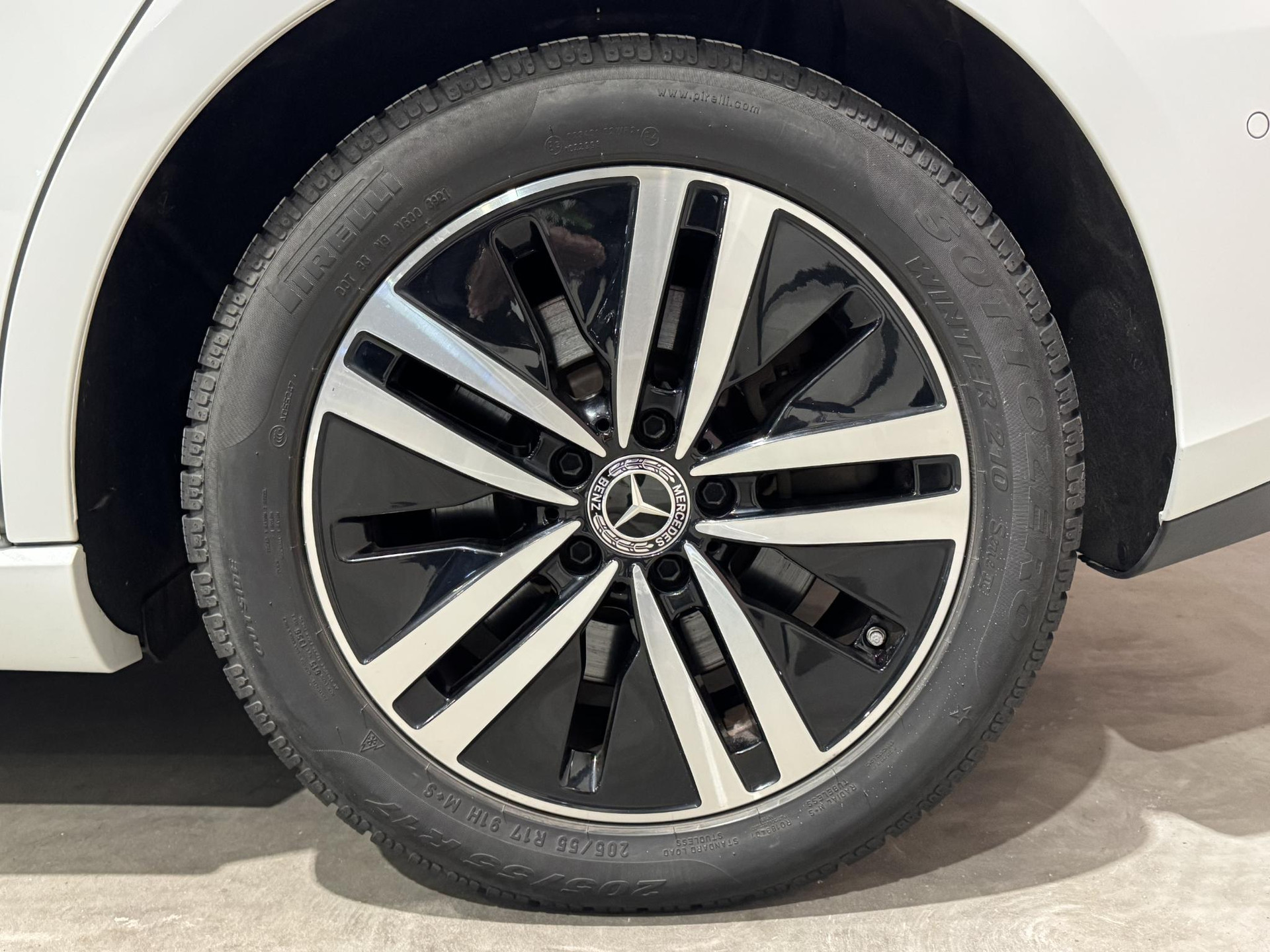 Mercedes-Benz B-Klasse 250 e Business KDF40N