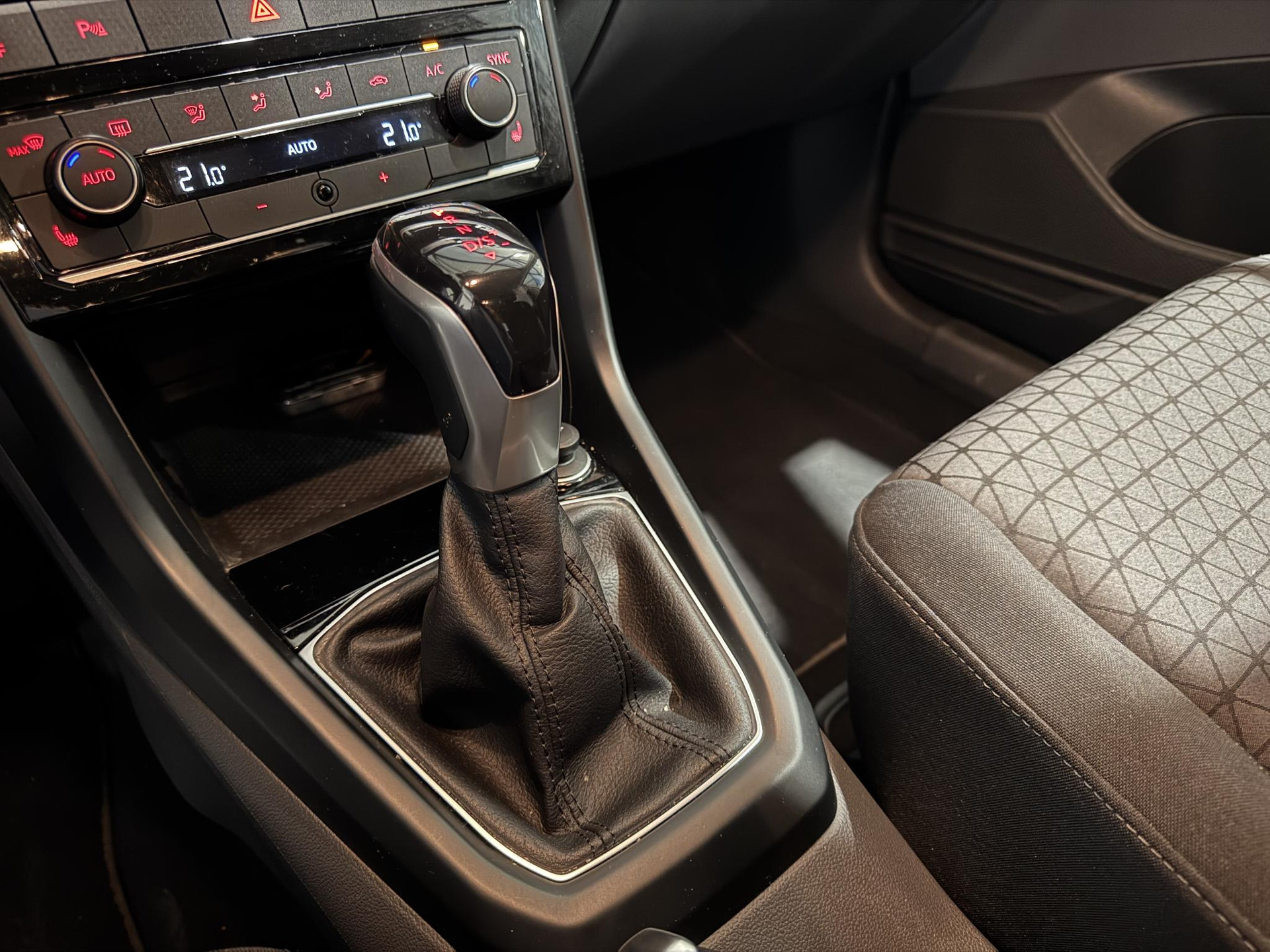 Volkswagen T-Cross 1.0 TSI Z751BB