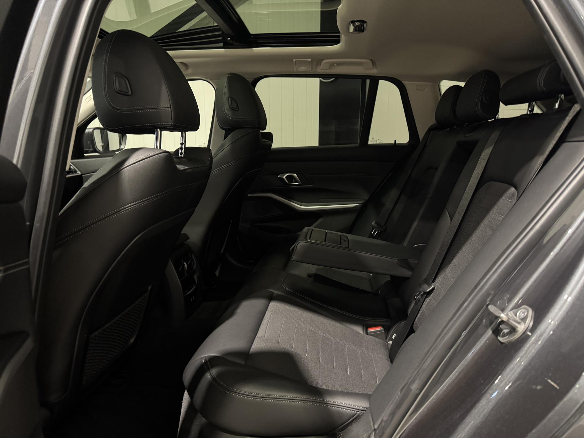 BMW 3 Serie Touring 320e xDrive Business KGD38P