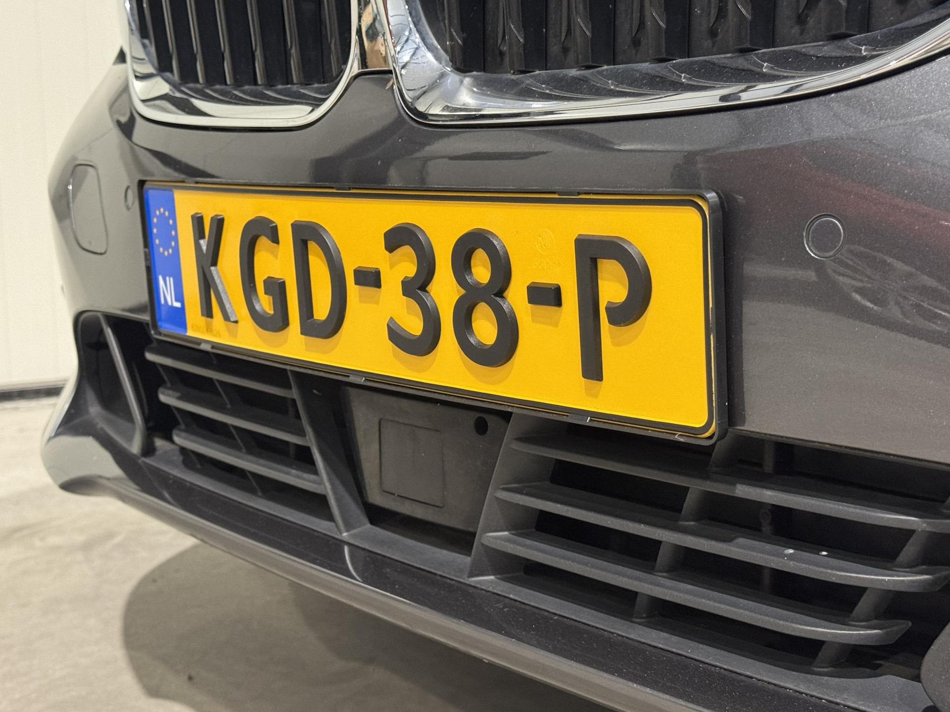 BMW 3 Serie Touring 320e xDrive Business KGD38P