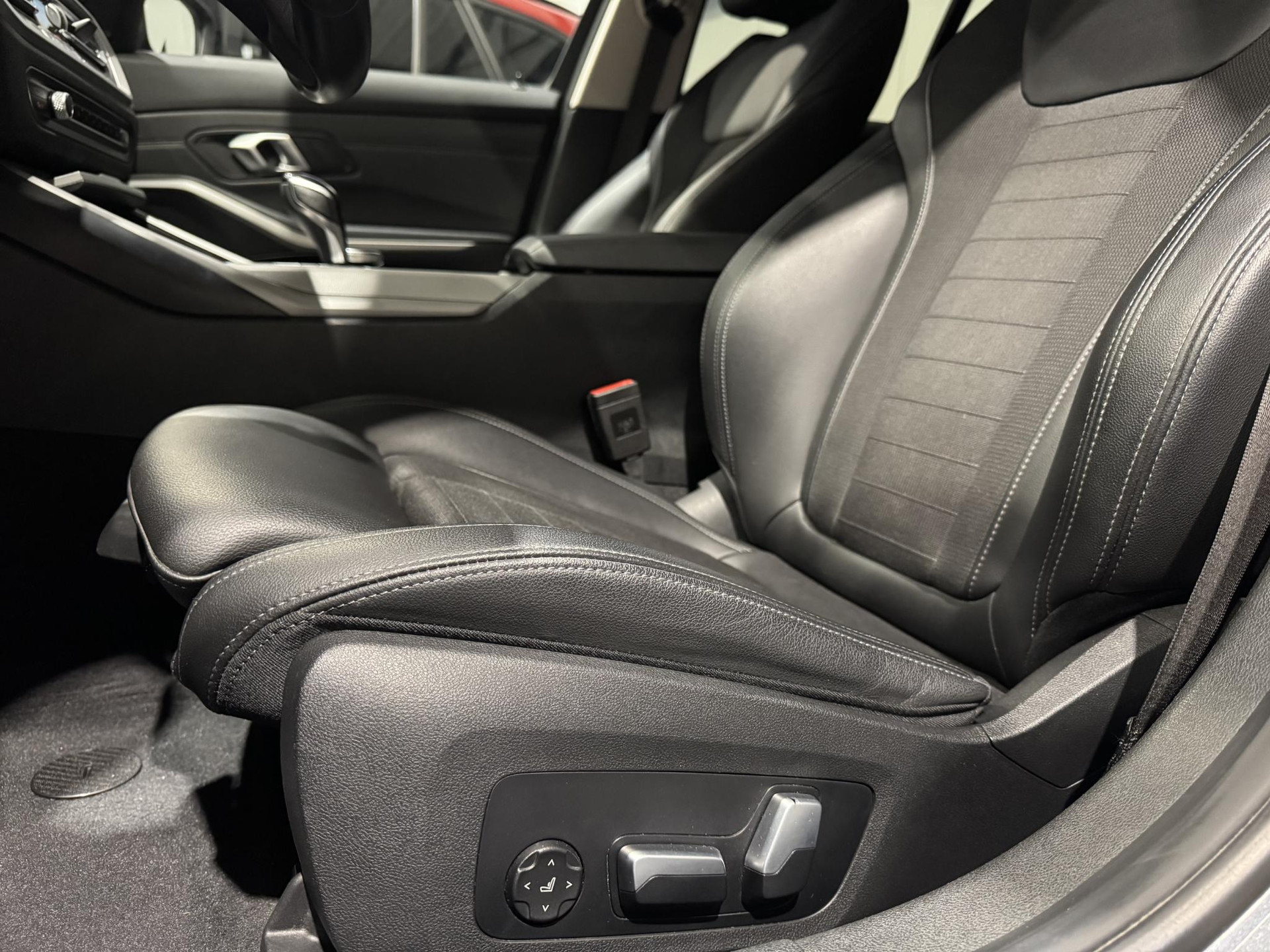 BMW 3 Serie Touring 320e xDrive Business KGD38P