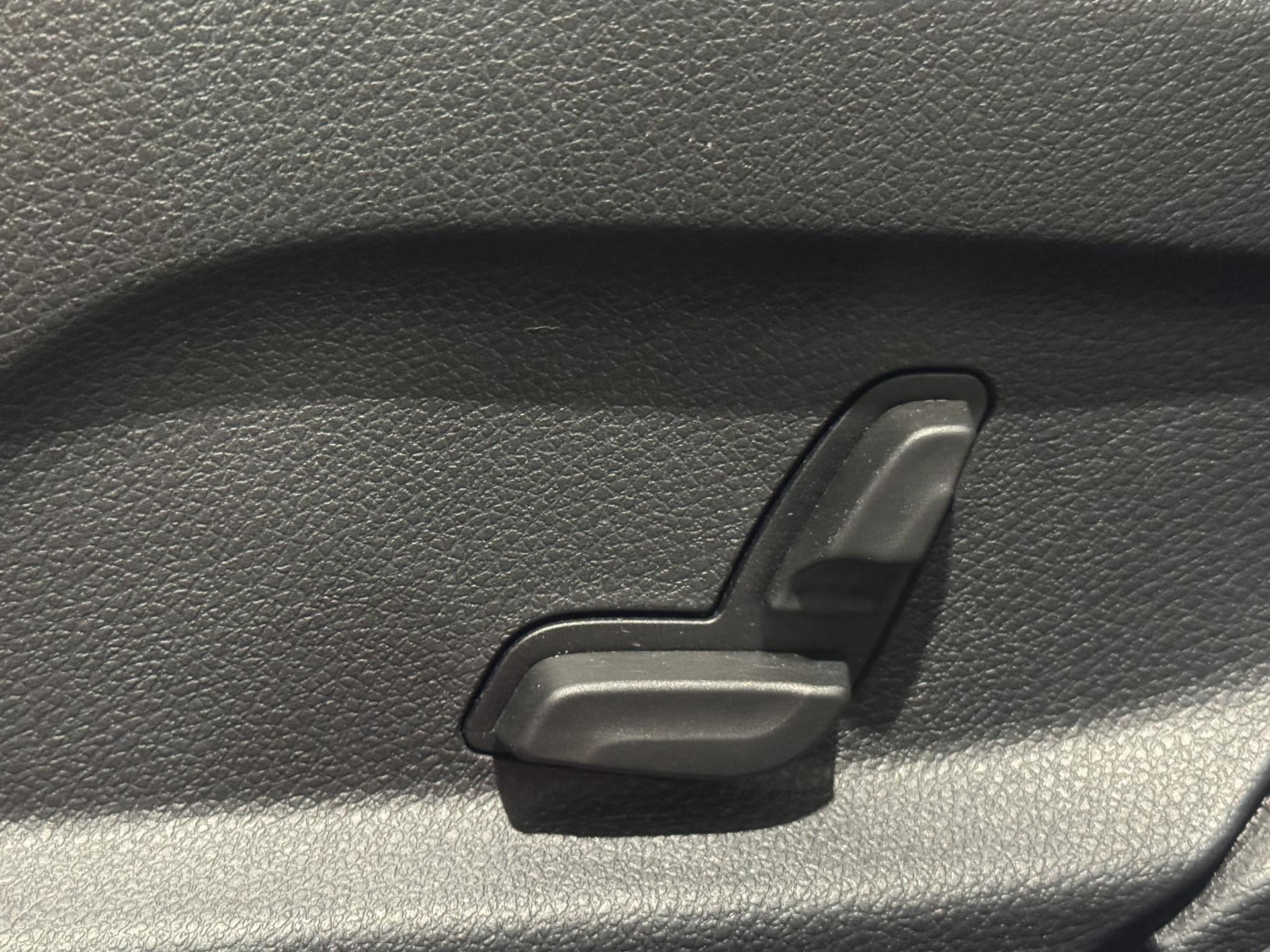 Mercedes-Benz E-Klasse Estate 300 e KGD10T