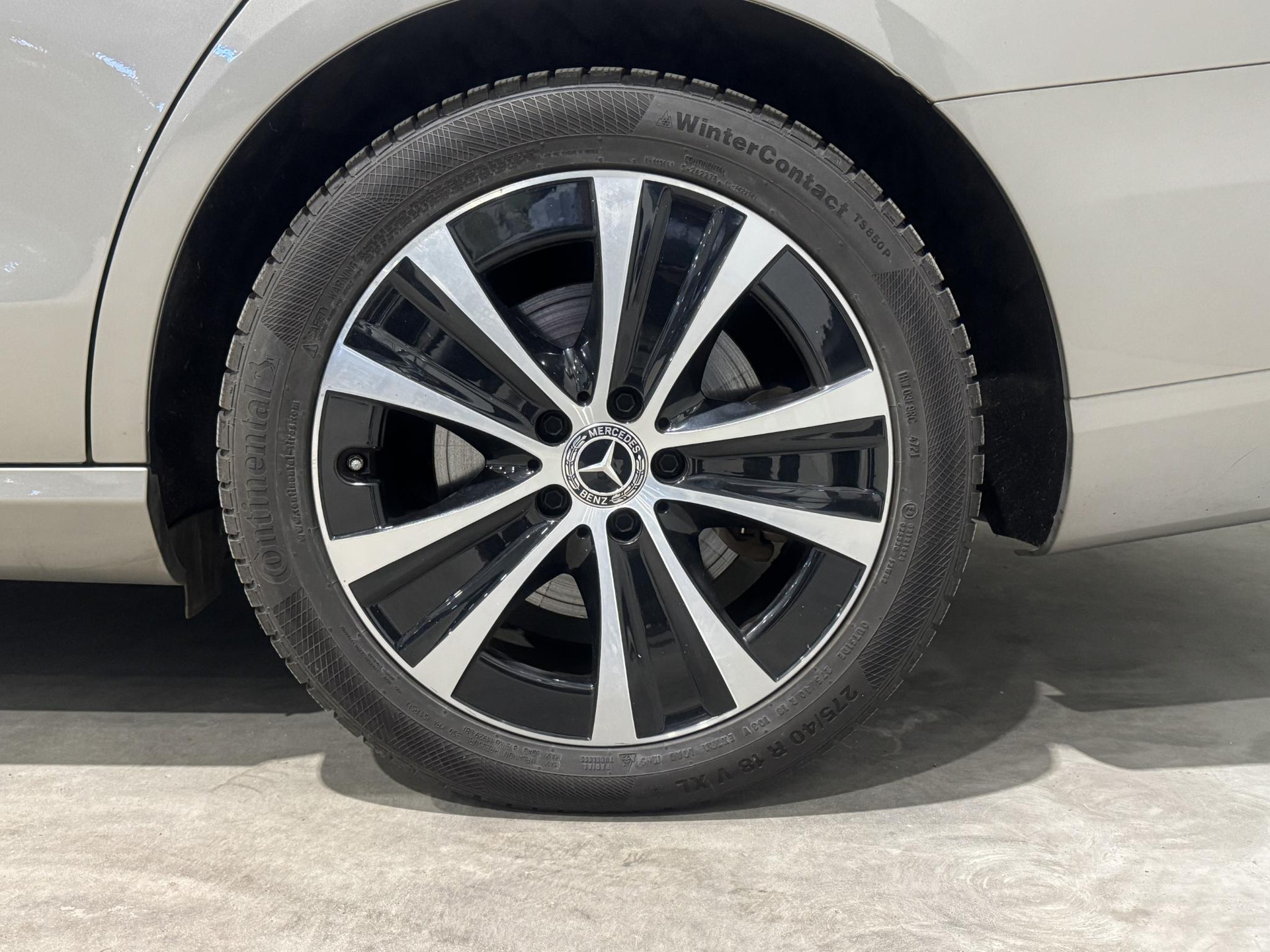 Mercedes-Benz E-Klasse Estate 300 e KGD10T