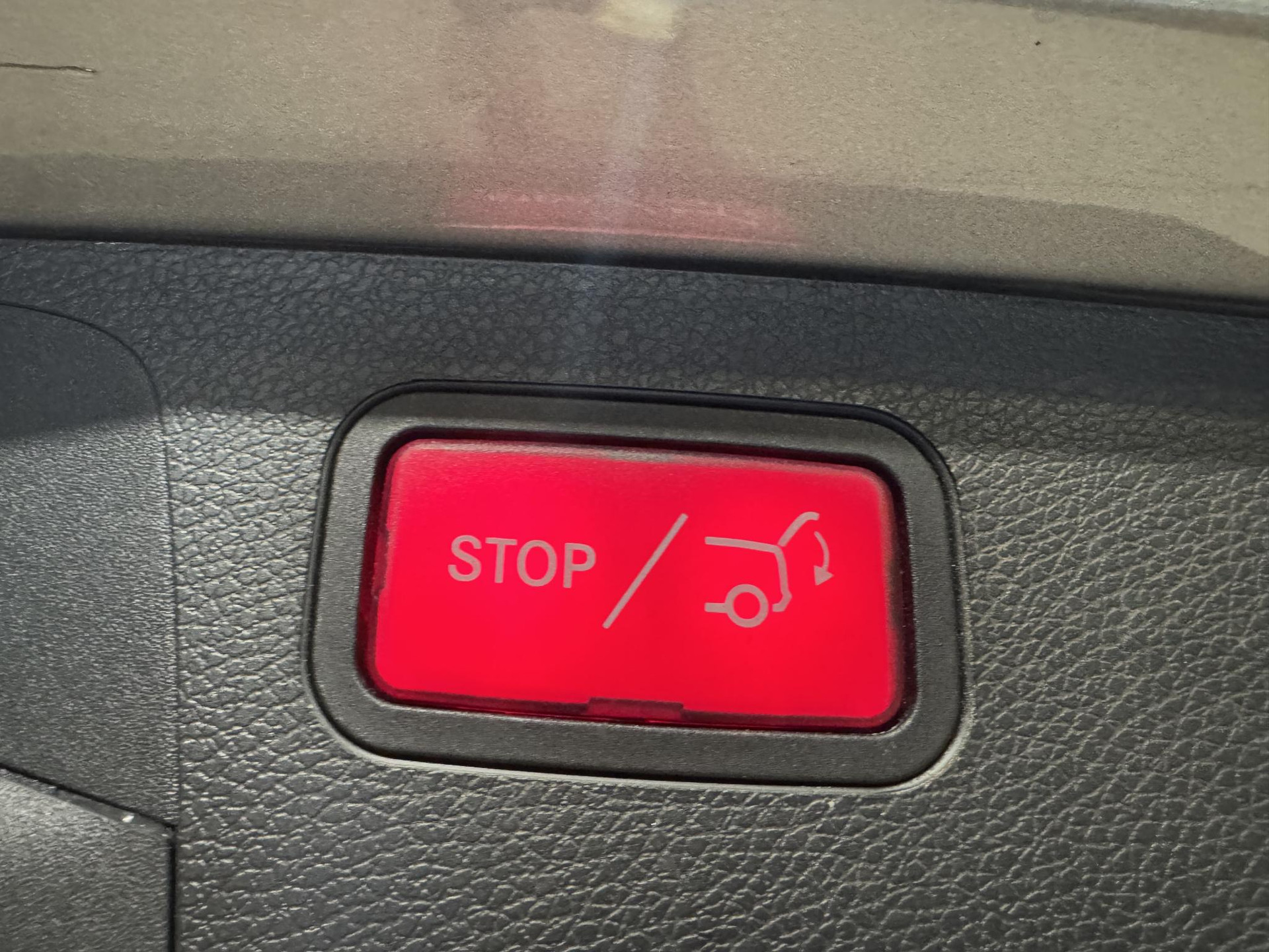 Mercedes-Benz E-Klasse Estate 300 e KGD10T