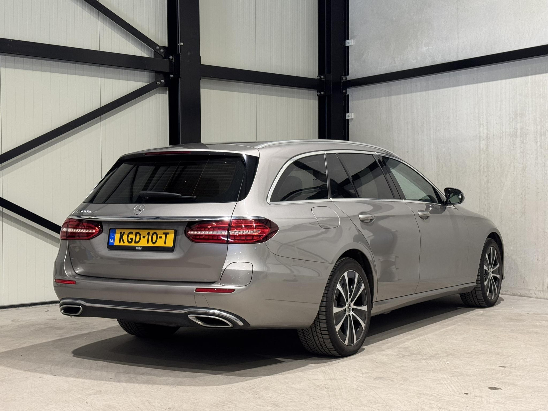 Mercedes-Benz E-Klasse Estate 300 e KGD10T