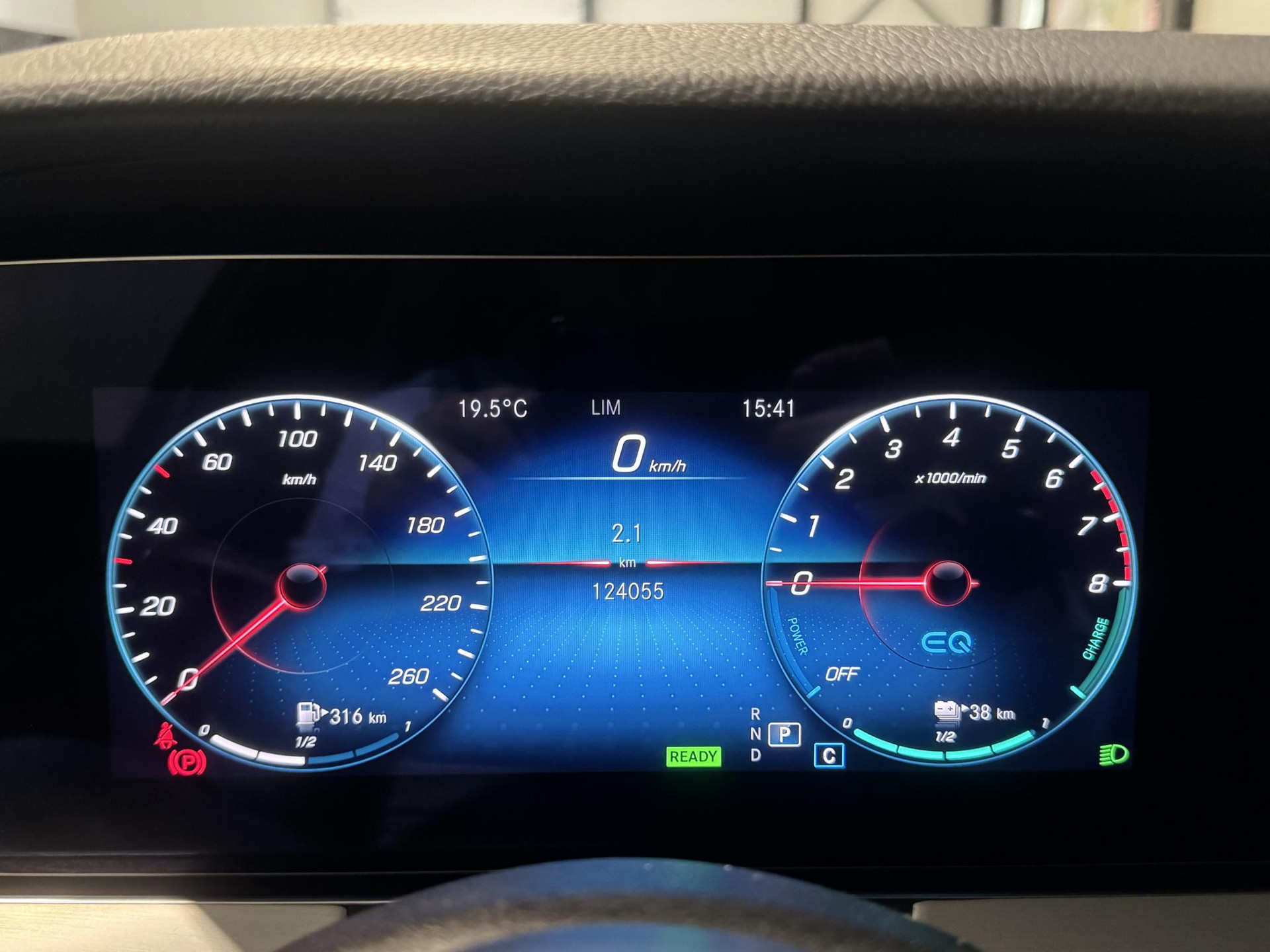 Mercedes-Benz E-Klasse Estate 300 e KGD10T