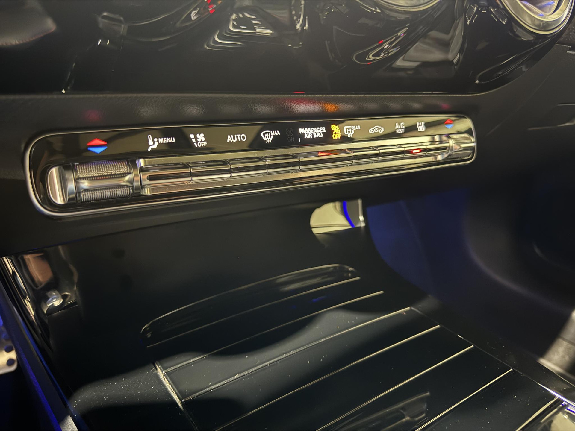 Mercedes-Benz A-Klasse 250 e AMG KGH28S