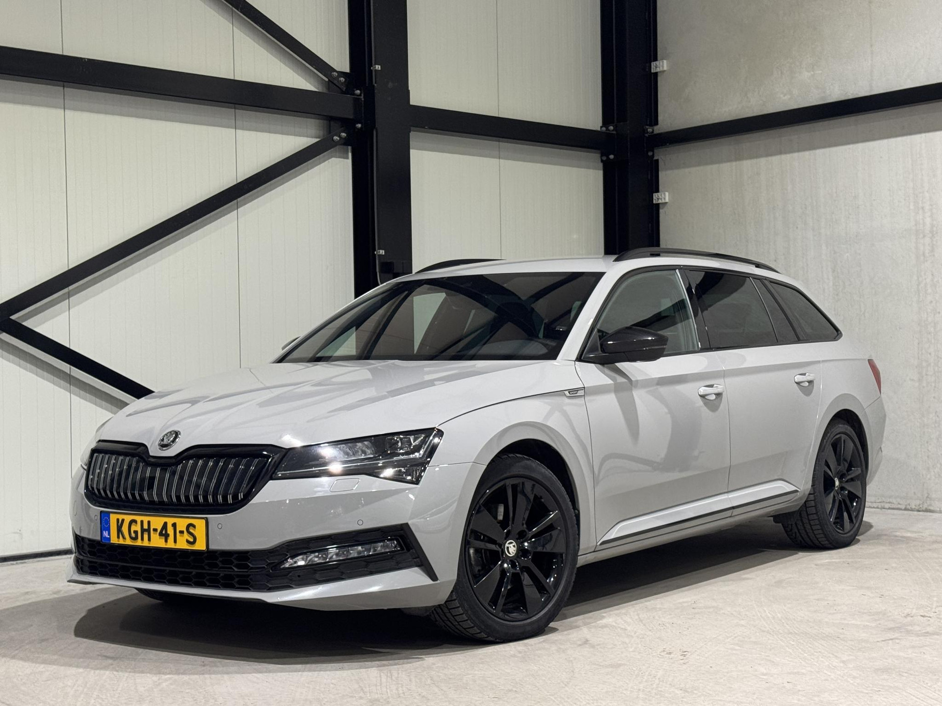 Škoda Superb Combi 1.4 TSI iV Sportline Business KGH41S
