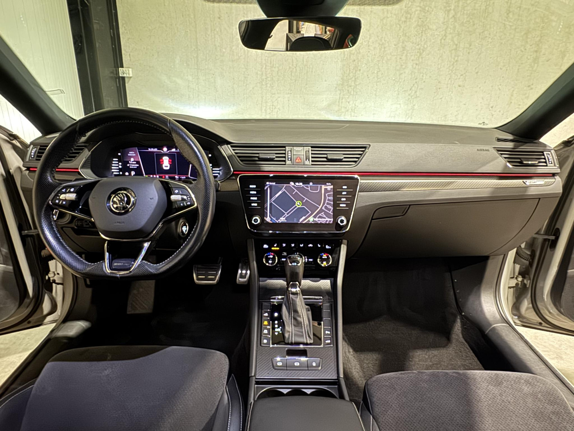 Škoda Superb Combi 1.4 TSI iV Sportline Business KGH41S