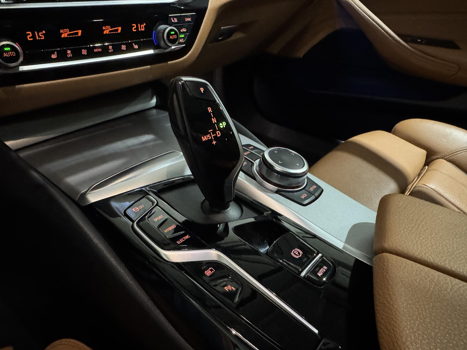 BMW 5 Serie Touring 520e Business KGV99F