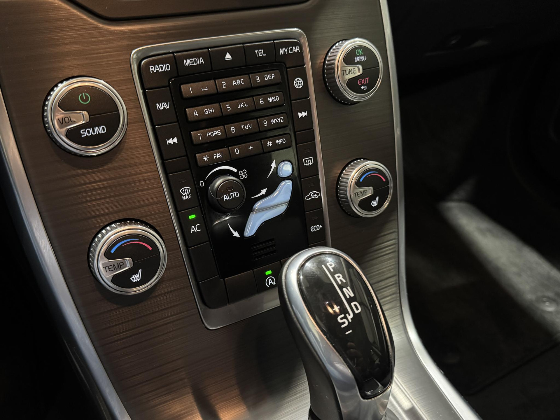 Volvo V70 2.0 T4 Polar JT404J