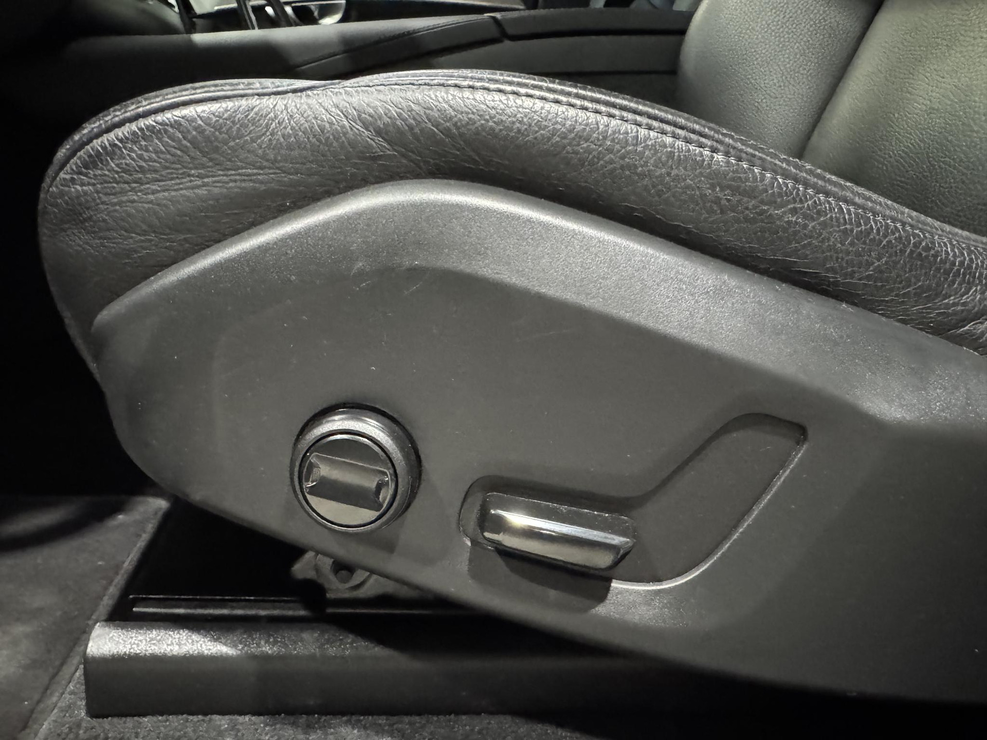 Volvo XC90 2.0 T8 Recharge AWD CORE KHS85N