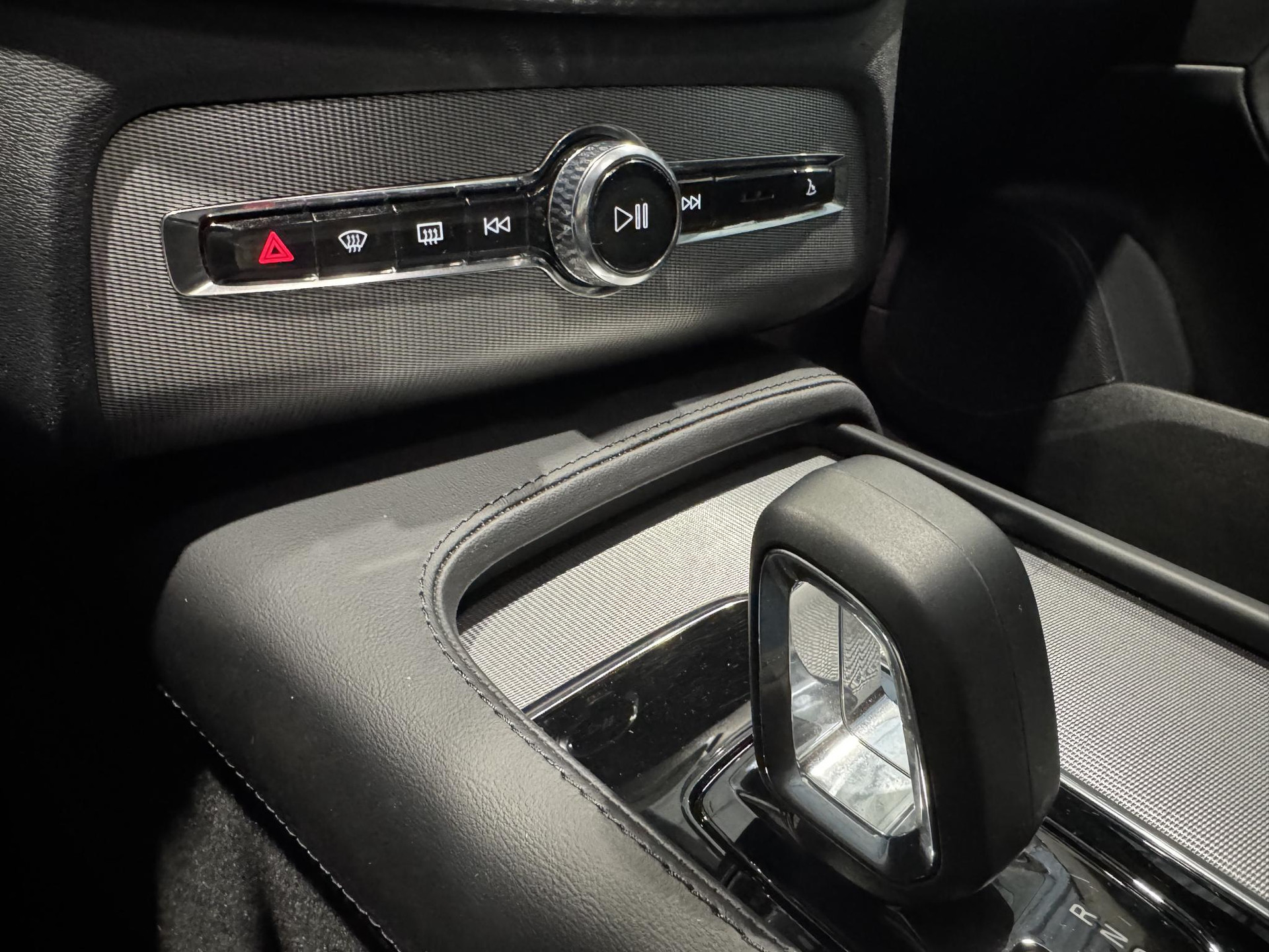 Volvo XC90 2.0 T8 Recharge AWD CORE KHS85N