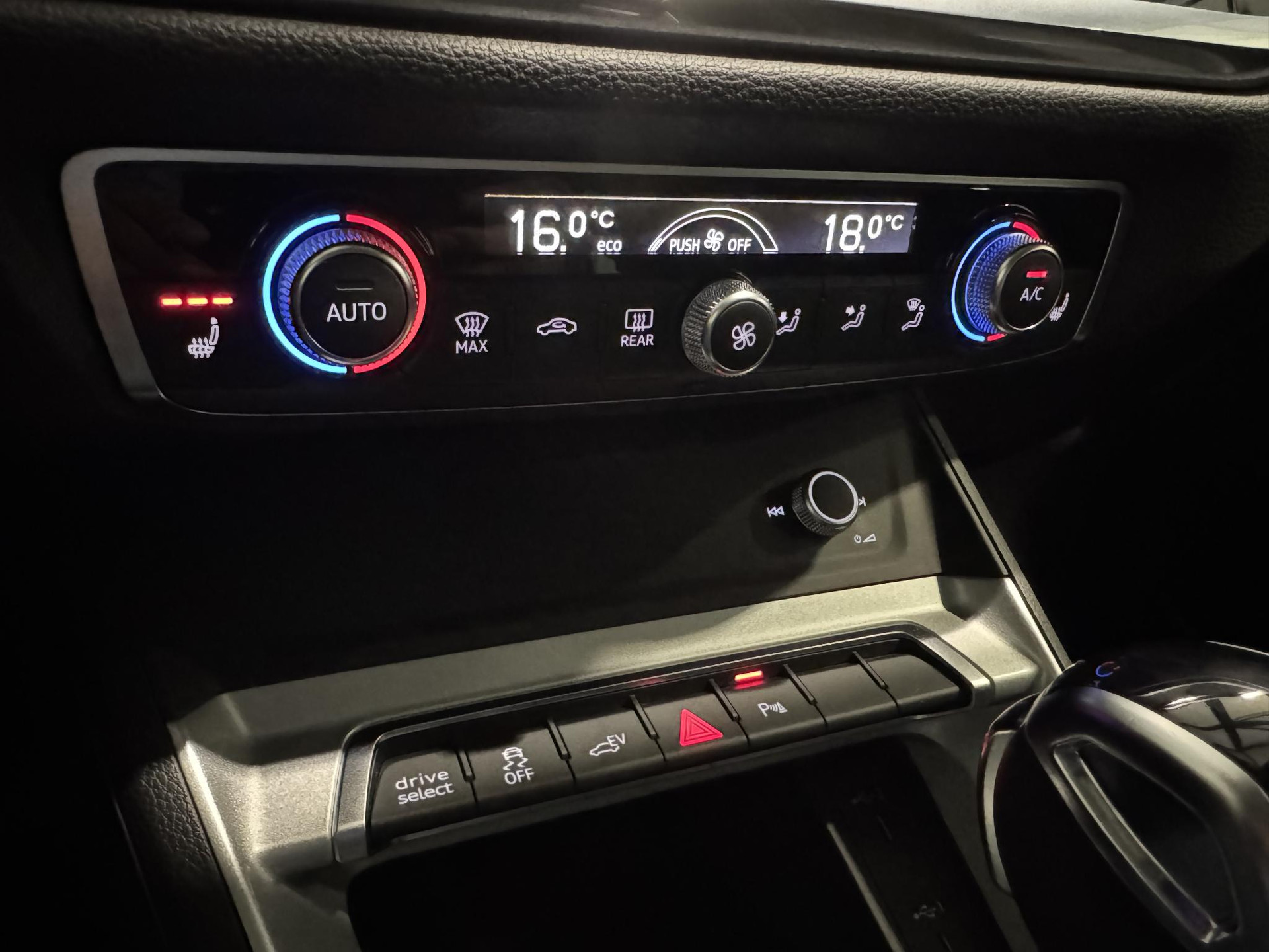 Audi Q3 Sportback 45 TFSI e Edition KKV32T
